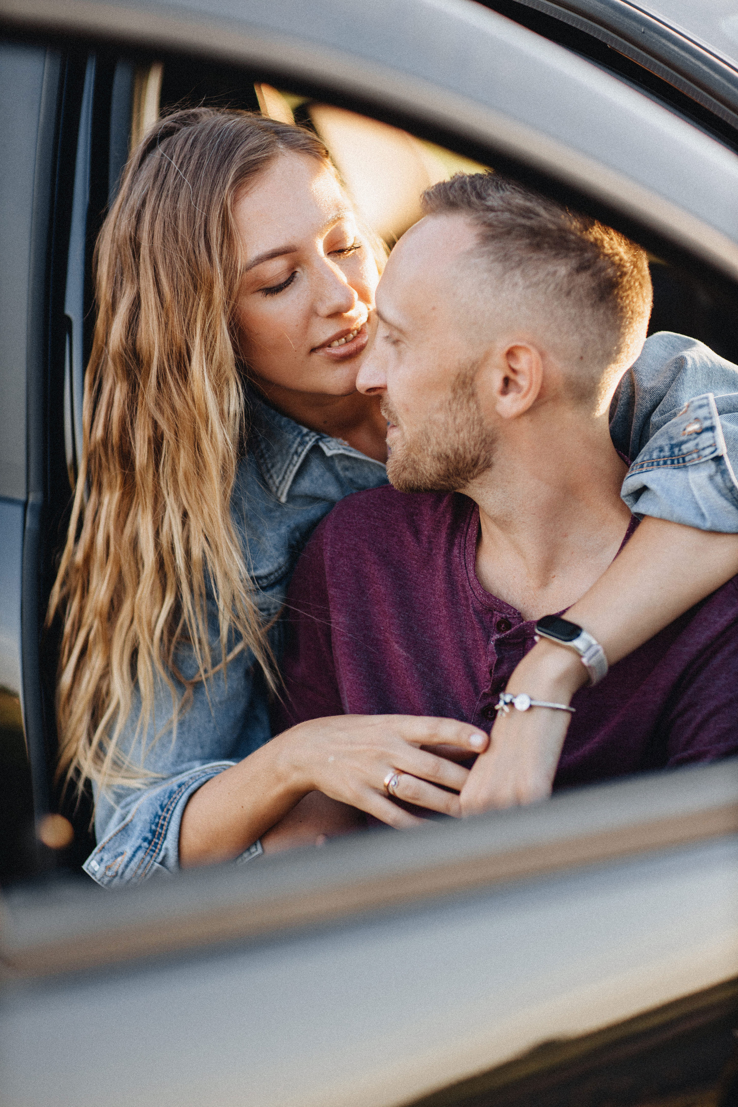 Julie & Alex Engagement Photography  | Georgy Shishkin | Photography in Portland, Seattle, Bend & Oregon Coast. Capturing Love in the Heart of the Pacific Northwes