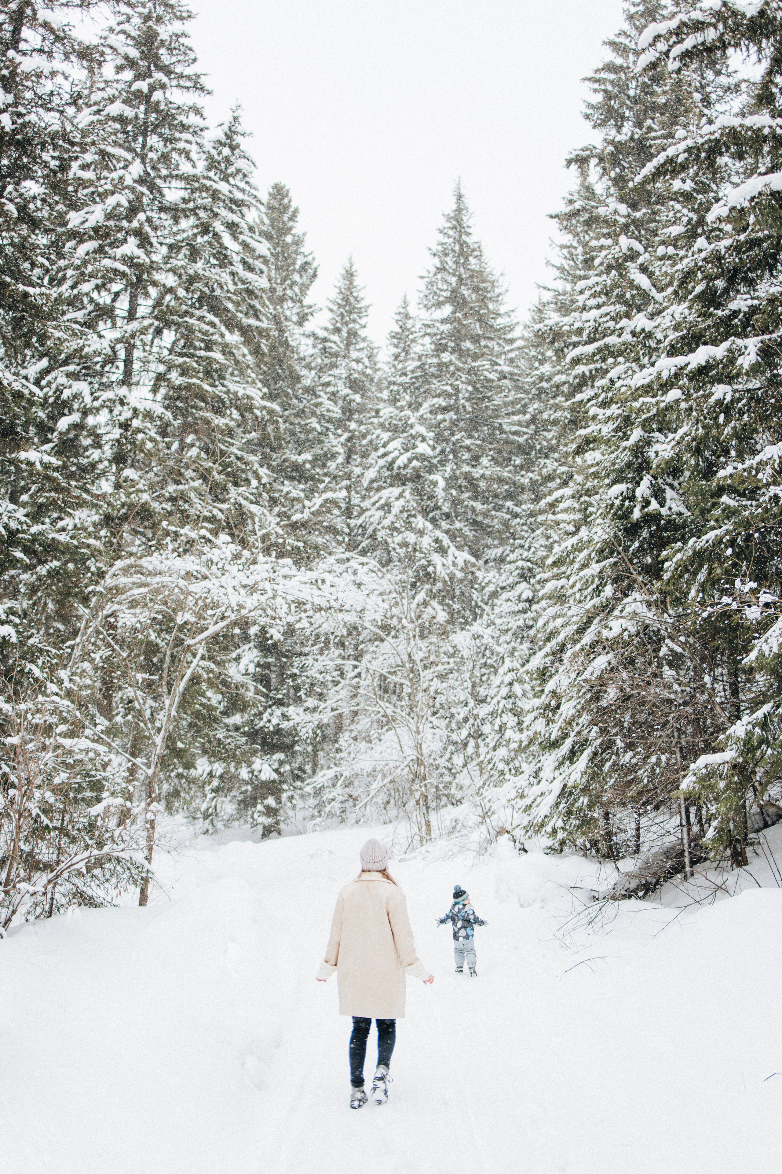 Capture the Warmth of Winter with Family Photography in Portland, Seattle, Bend & Oregon Coast | Georgy Shishkin. Capturing Love in the Heart of the Pacific Northwes