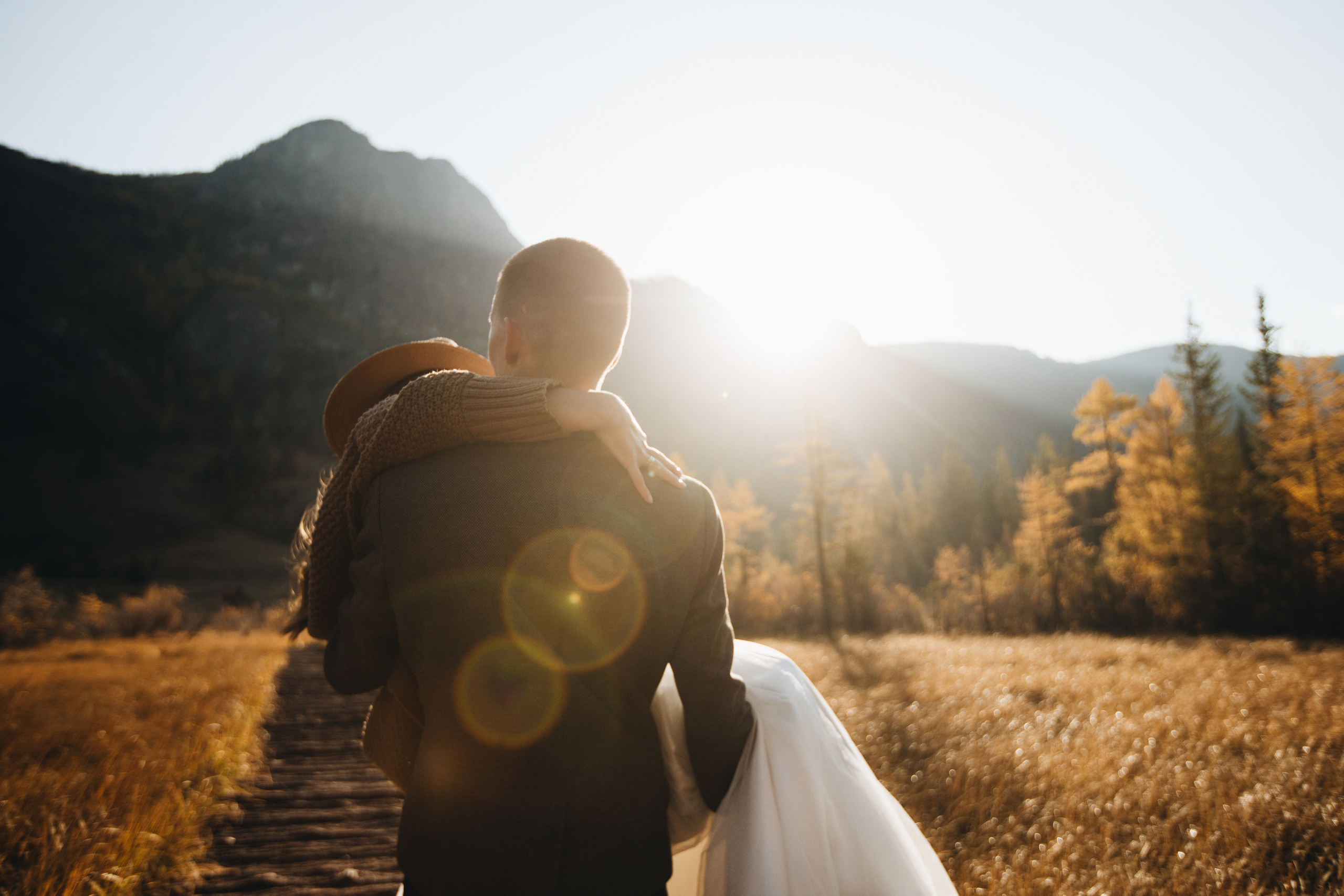 Portland, Seattle, Bend & Oregon Coast Elopement & Wedding Photography | J & J Mountain Adventure by Georgy Shishkin. Capturing Love in the Heart of the Pacific Northwes