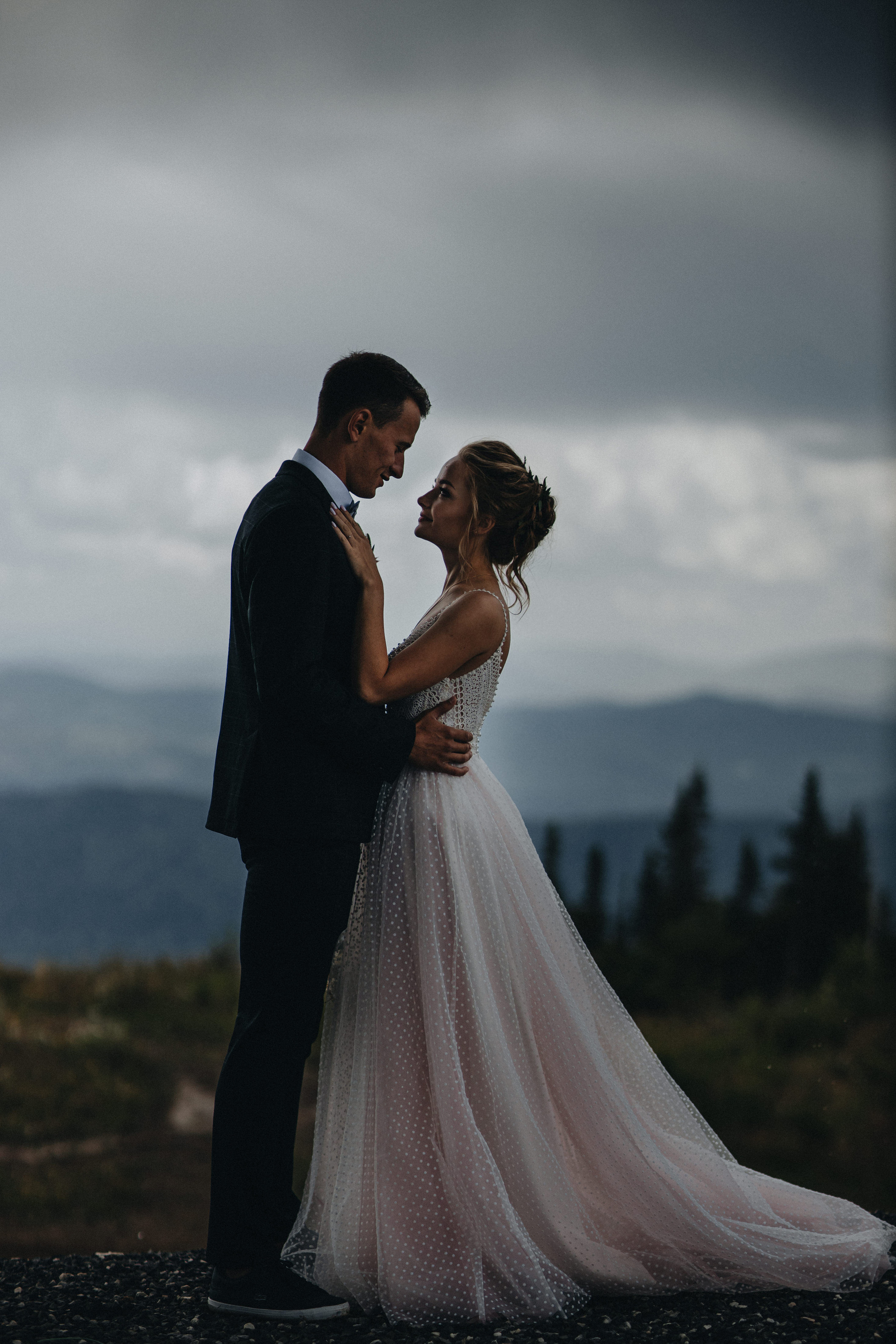 Mountain Wedding Photography in Portland, Seattle, Bend & Oregon Coast | Tonya & Sergey by Georgy Shishkin. Capturing Love in the Heart of the Pacific Northwes