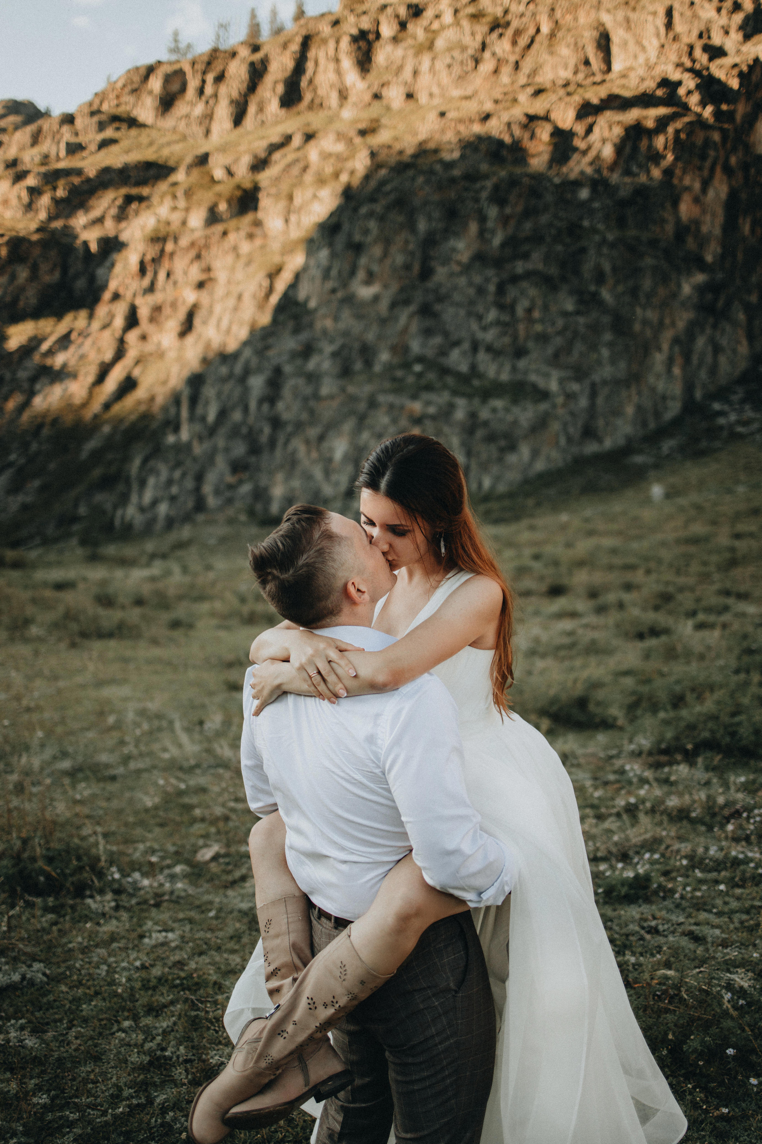 Portland, Seattle, Bend & Oregon Coast Elopement Photography | Alex & Michael's Mountain Wedding by Georgy Shishkin. Capturing Love in the Heart of the Pacific Northwes