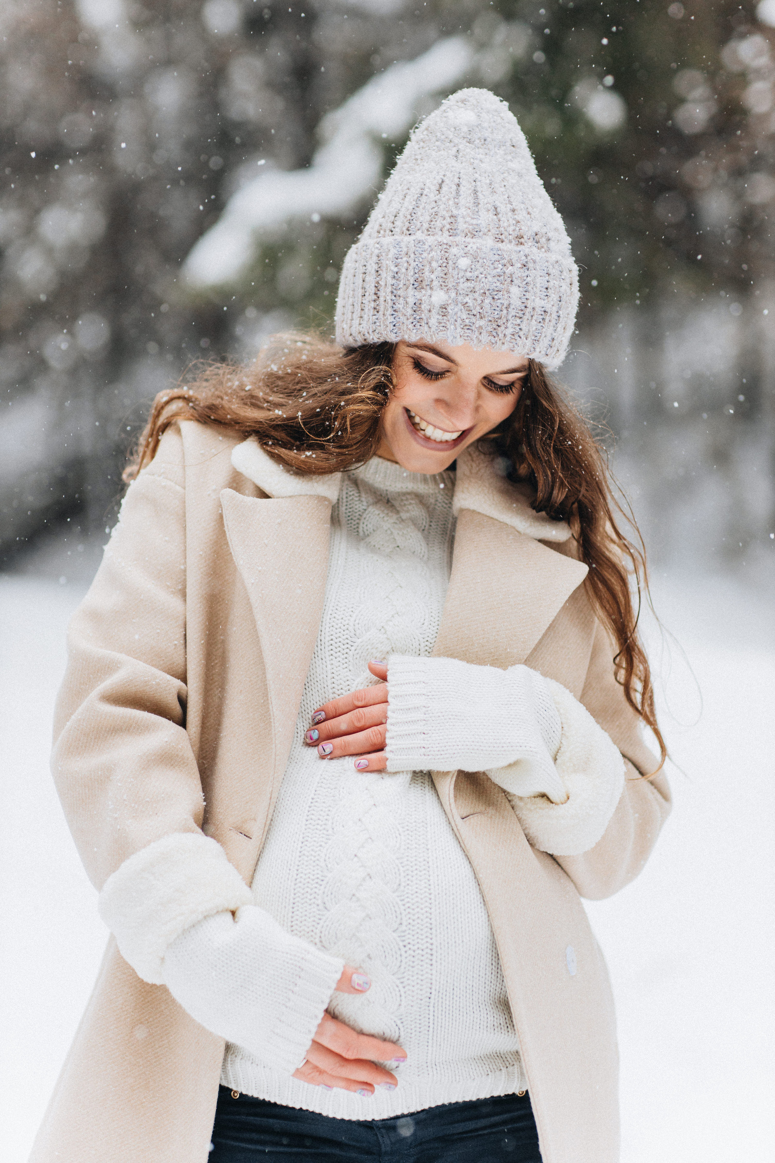 Capture the Warmth of Winter with Family Photography in Portland, Seattle, Bend & Oregon Coast | Georgy Shishkin. Capturing Love in the Heart of the Pacific Northwes