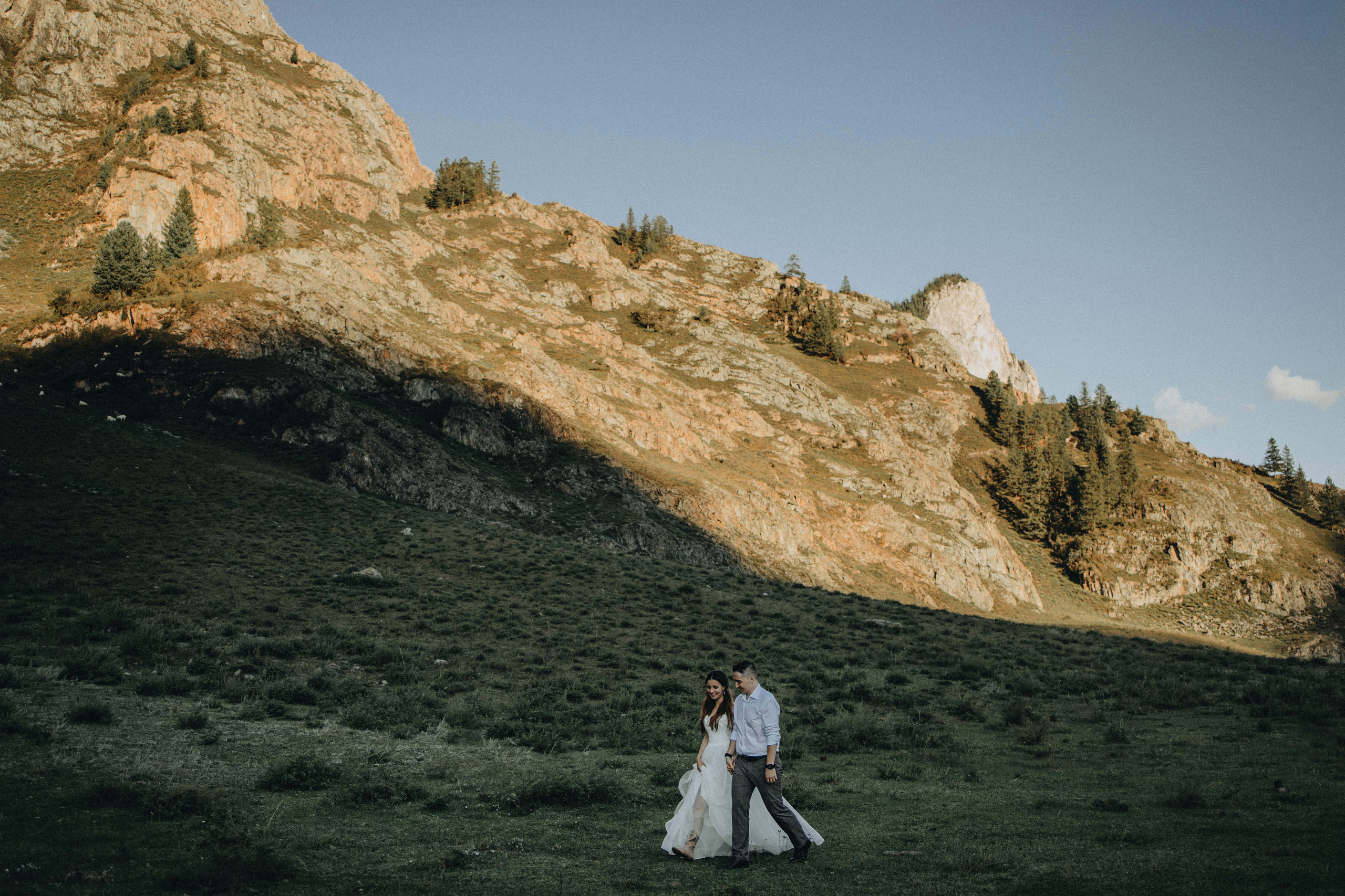 Portland, Seattle, Bend & Oregon Coast Elopement Photography | Alex & Michael's Mountain Wedding by Georgy Shishkin. Capturing Love in the Heart of the Pacific Northwes