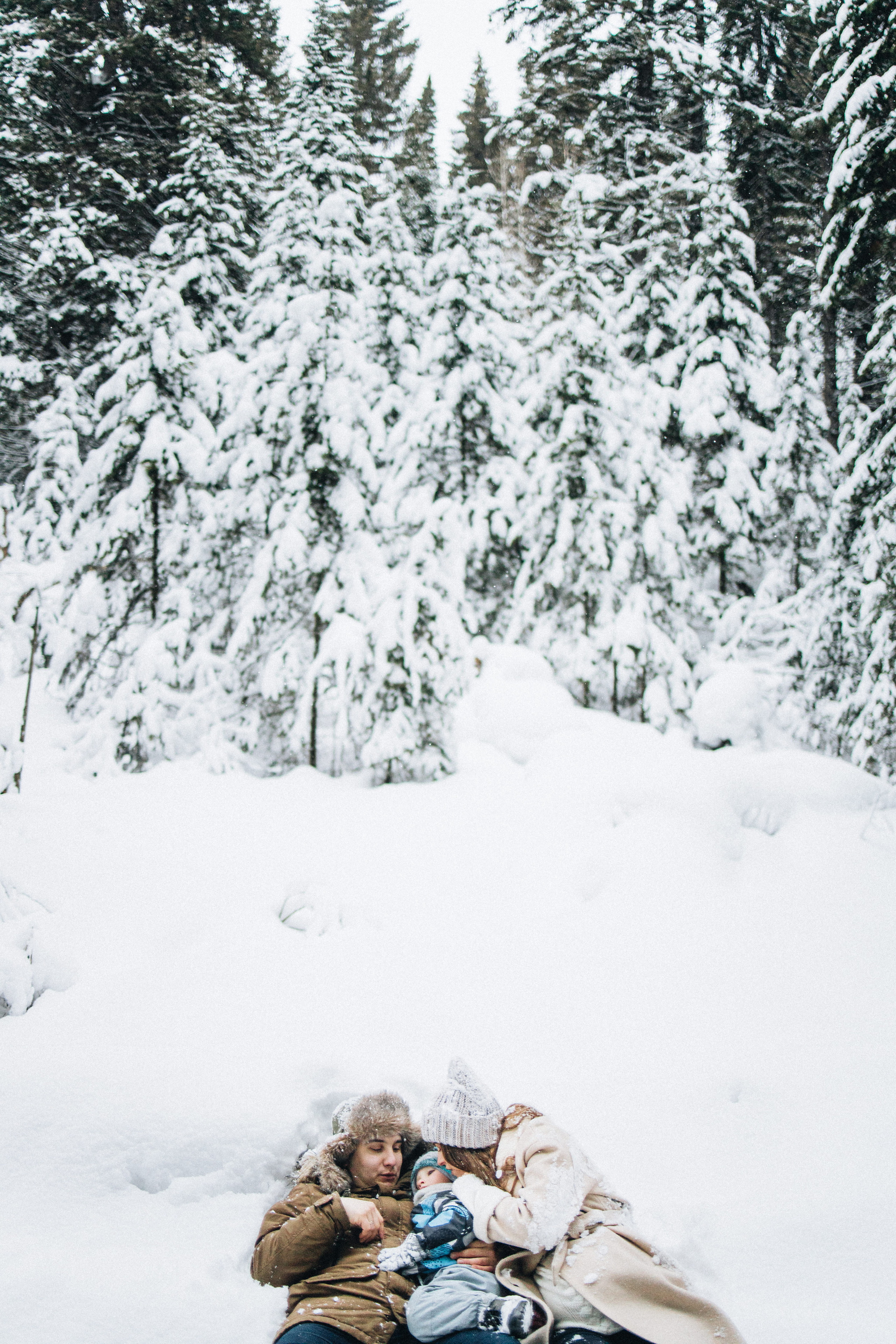 Capture the Warmth of Winter with Family Photography in Portland, Seattle, Bend & Oregon Coast | Georgy Shishkin. Capturing Love in the Heart of the Pacific Northwes
