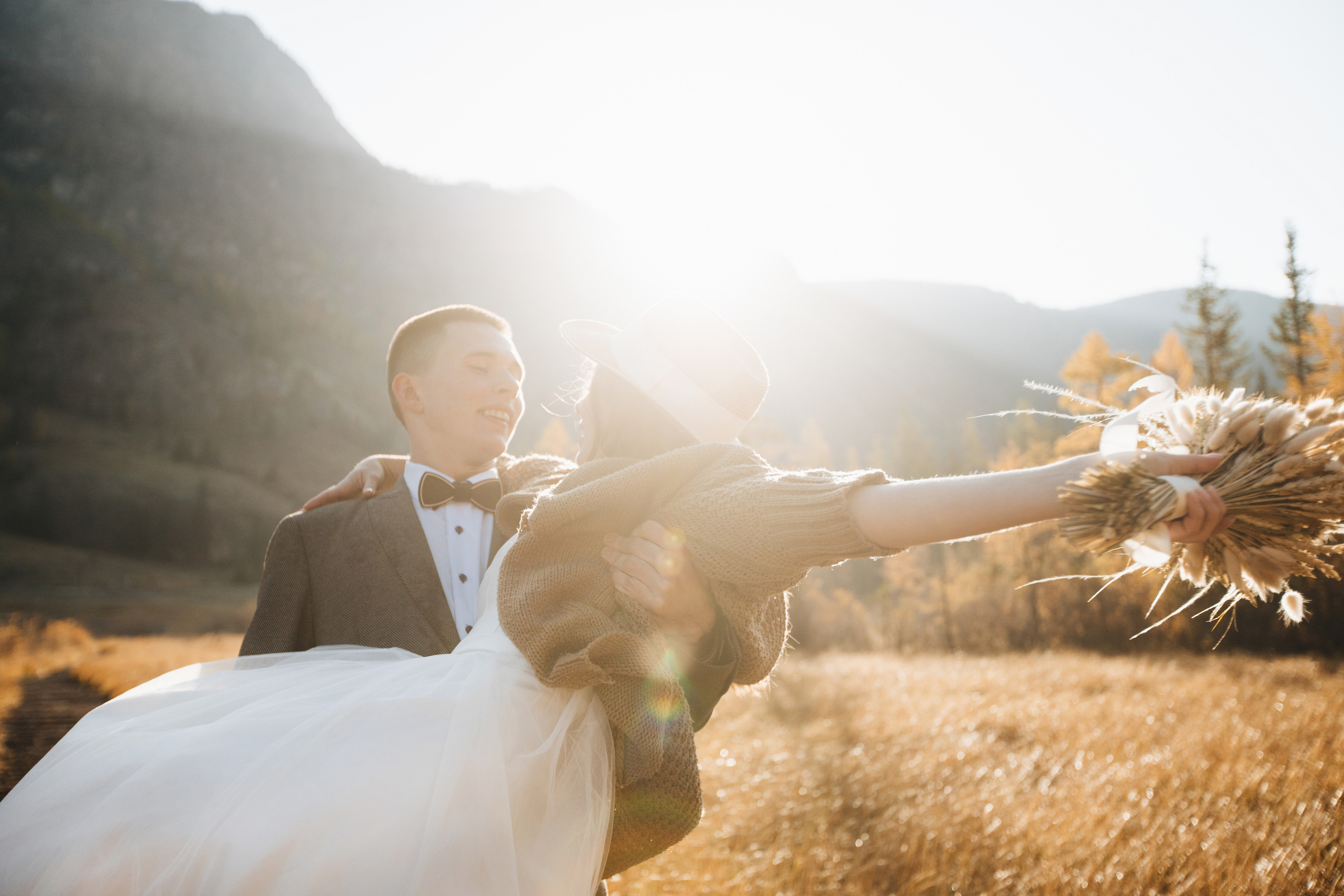 Portland, Seattle, Bend & Oregon Coast Elopement & Wedding Photography | J & J Mountain Adventure by Georgy Shishkin. Capturing Love in the Heart of the Pacific Northwes