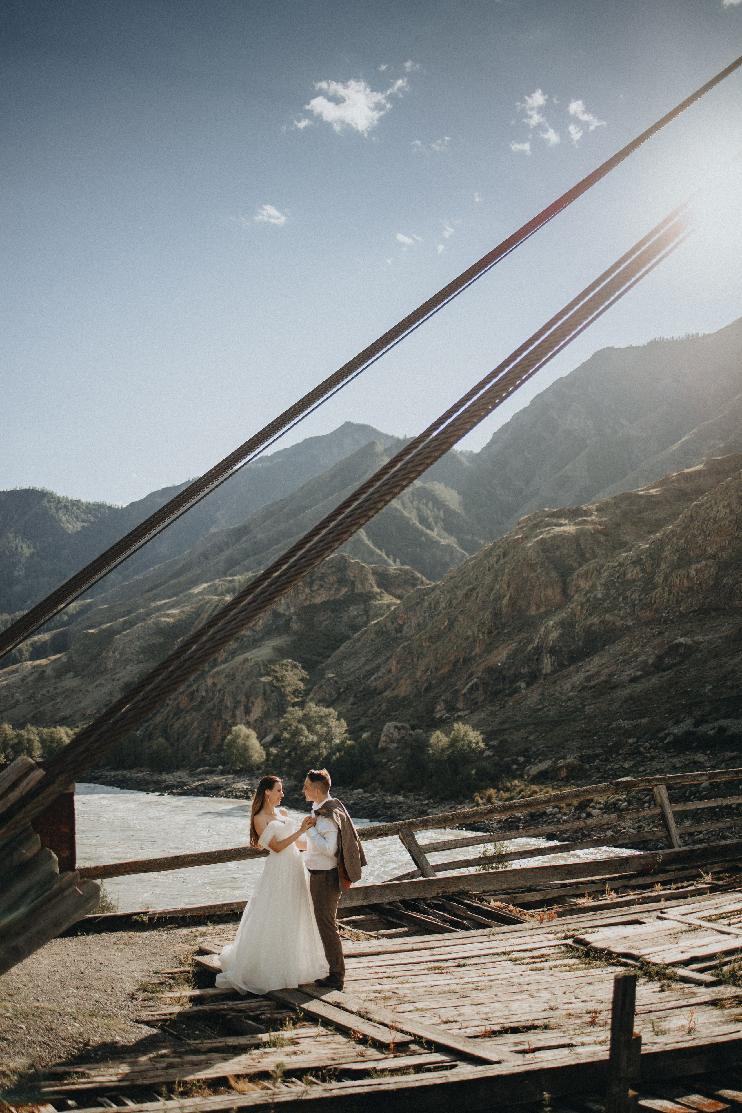 Portland, Seattle, Bend & Oregon Coast Elopement Photography | Alex & Michael's Mountain Wedding by Georgy Shishkin. Capturing Love in the Heart of the Pacific Northwes