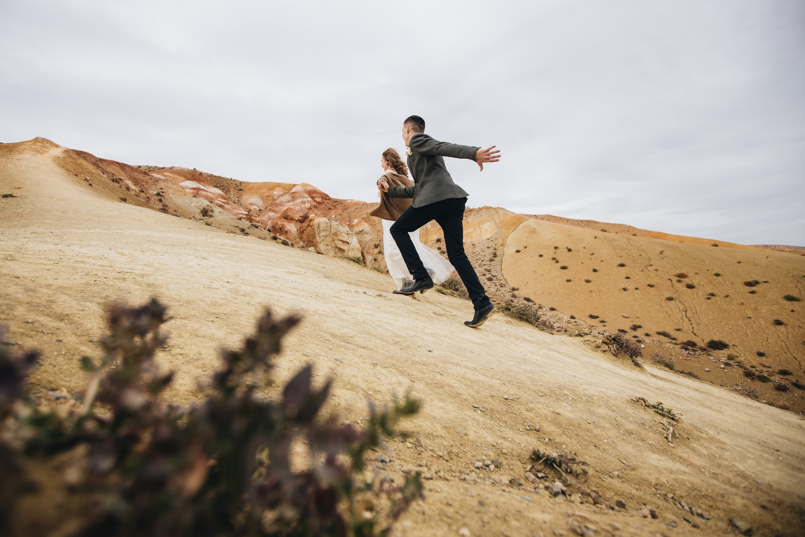 Portland, Seattle, Bend & Oregon Coast Elopement & Wedding Photography | J & J Mountain Adventure by Georgy Shishkin. Capturing Love in the Heart of the Pacific Northwes