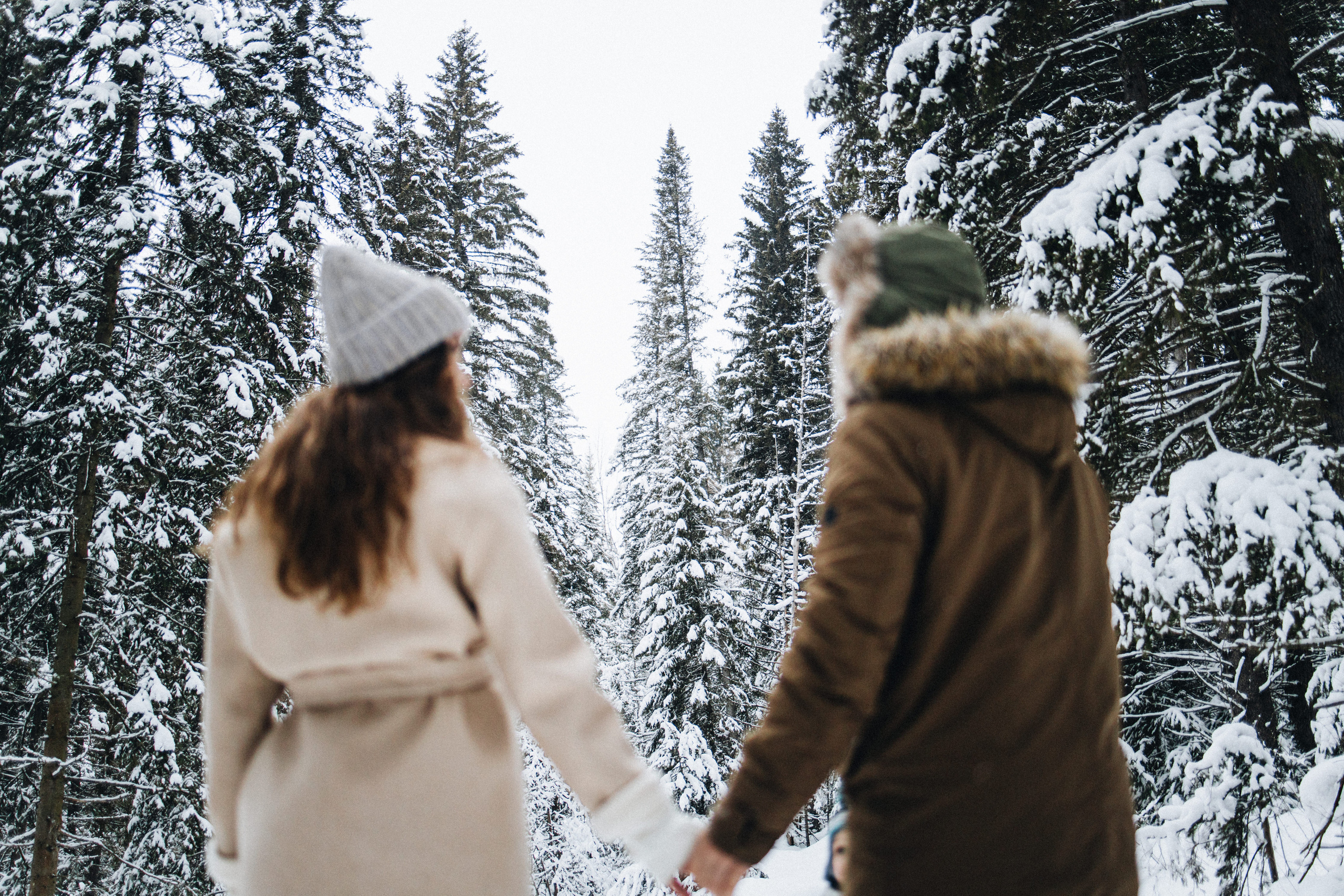 Capture the Warmth of Winter with Family Photography in Portland, Seattle, Bend & Oregon Coast | Georgy Shishkin. Capturing Love in the Heart of the Pacific Northwes