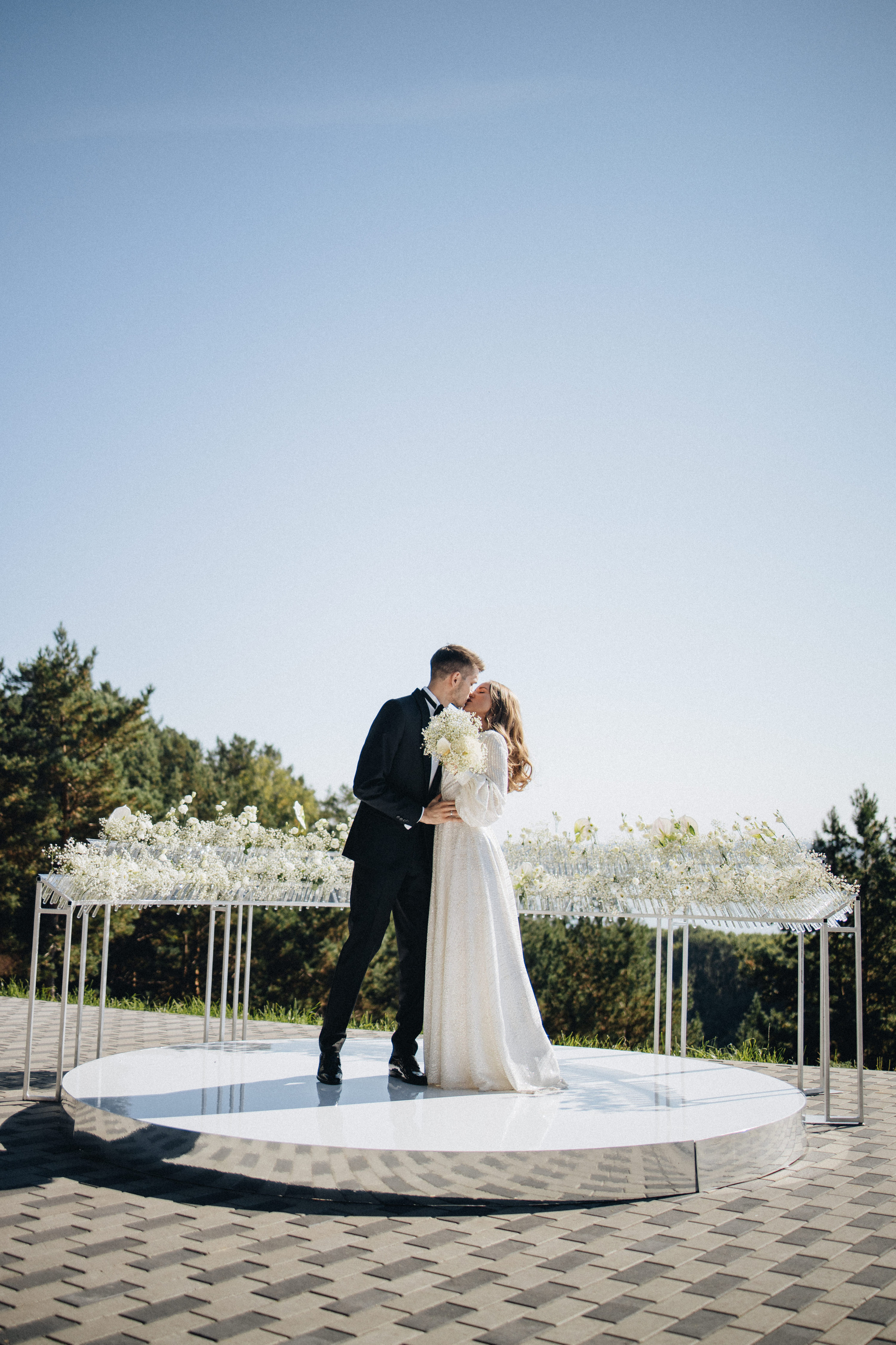Bakker Wedding Photography in Portland, Seattle, Bend & Oregon Coast | Classic Black & White Wedding by Georgy Shishkin. Capturing Love in the Heart of the Pacific Northwes