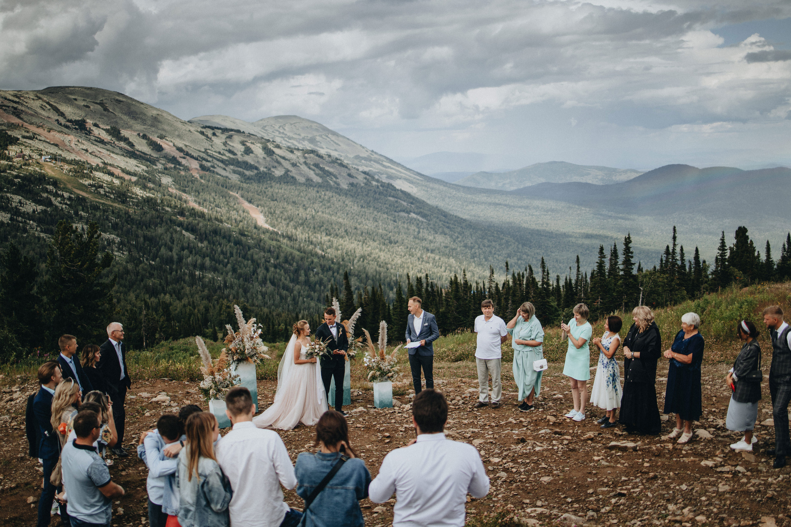 Mountain Wedding Photography in Portland, Seattle, Bend & Oregon Coast | Tonya & Sergey by Georgy Shishkin. Capturing Love in the Heart of the Pacific Northwes