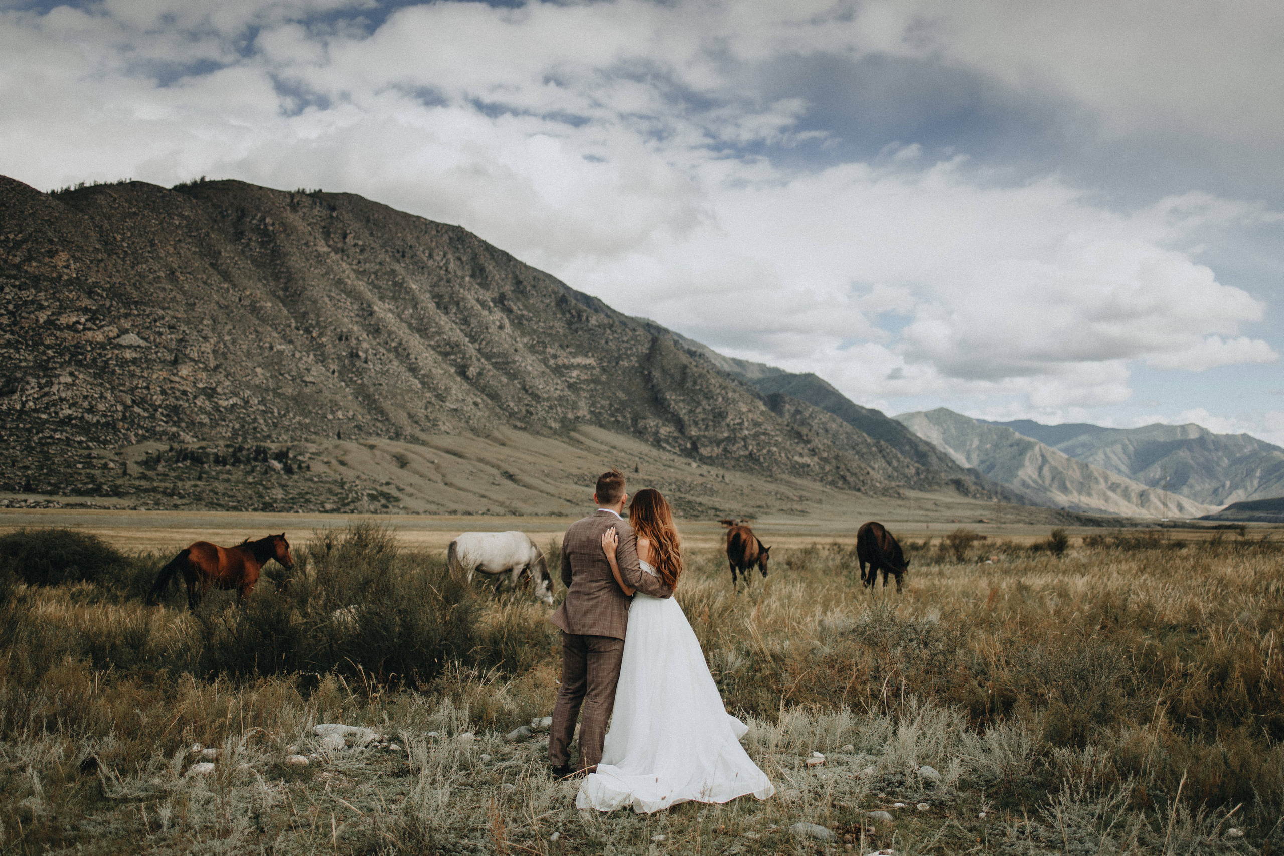 Portland, Seattle, Bend & Oregon Coast Elopement Photography | Alex & Michael's Mountain Wedding by Georgy Shishkin. Capturing Love in the Heart of the Pacific Northwes