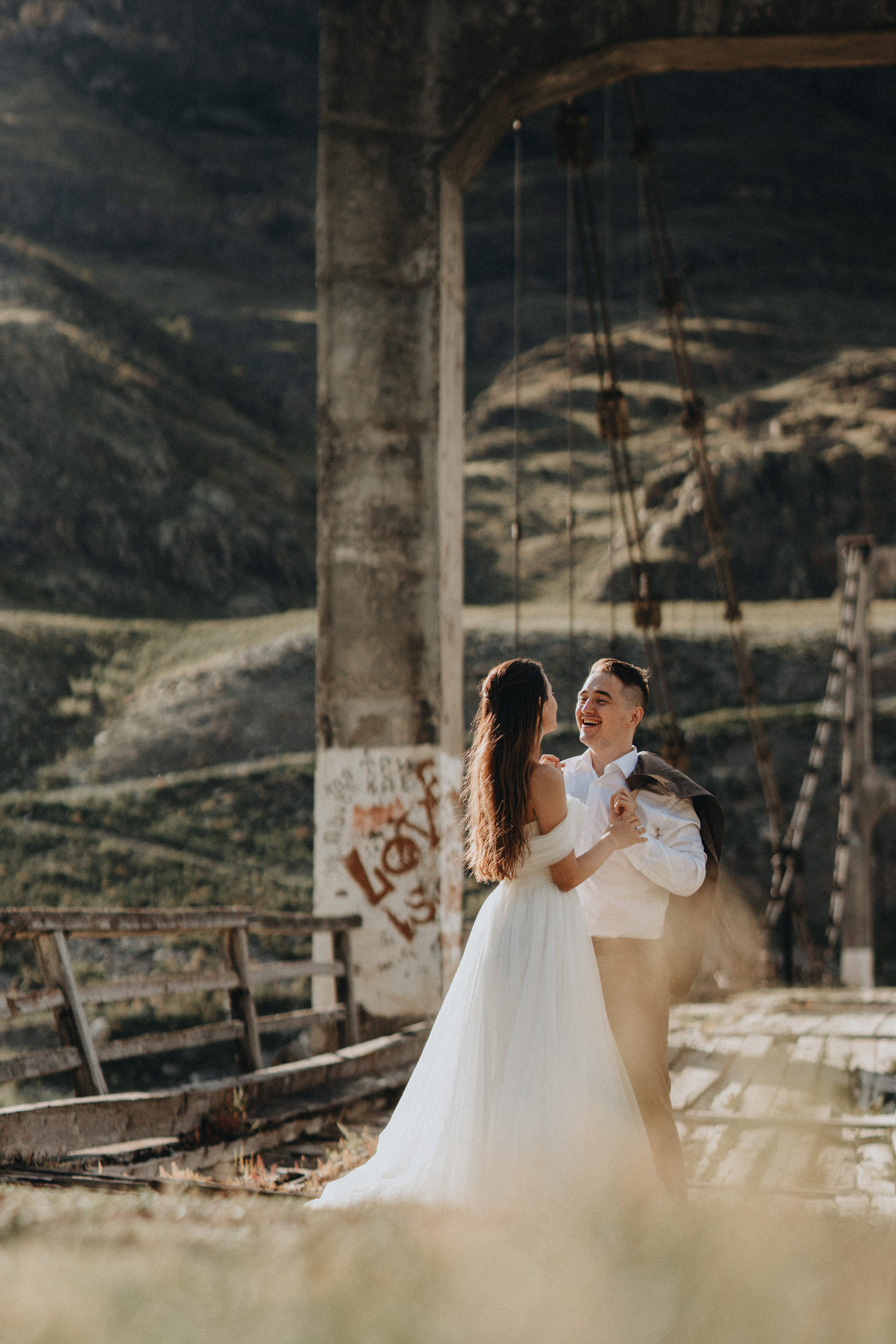 Portland, Seattle, Bend & Oregon Coast Elopement Photography | Alex & Michael's Mountain Wedding by Georgy Shishkin. Capturing Love in the Heart of the Pacific Northwes