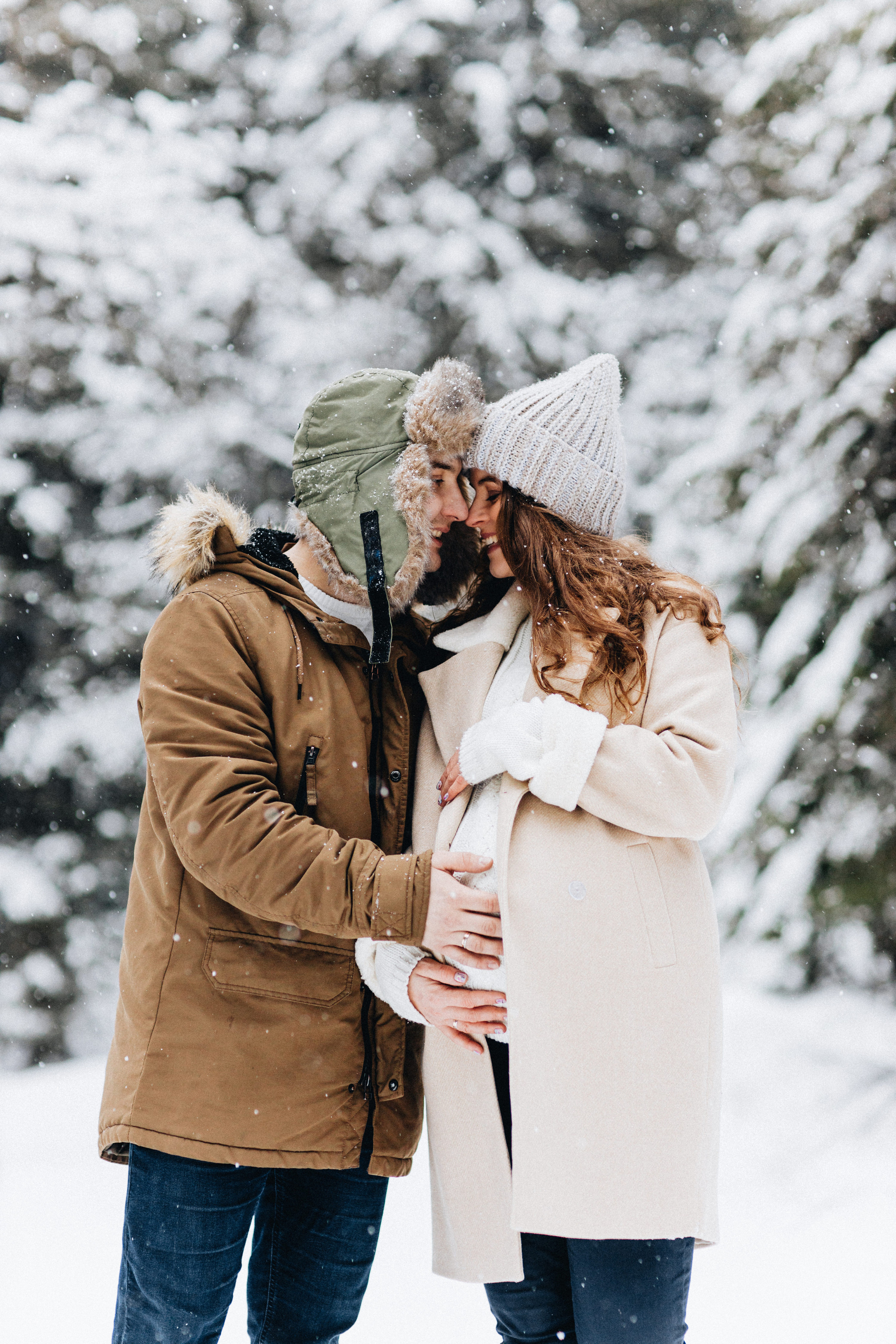 Capture the Warmth of Winter with Family Photography in Portland, Seattle, Bend & Oregon Coast | Georgy Shishkin. Capturing Love in the Heart of the Pacific Northwes
