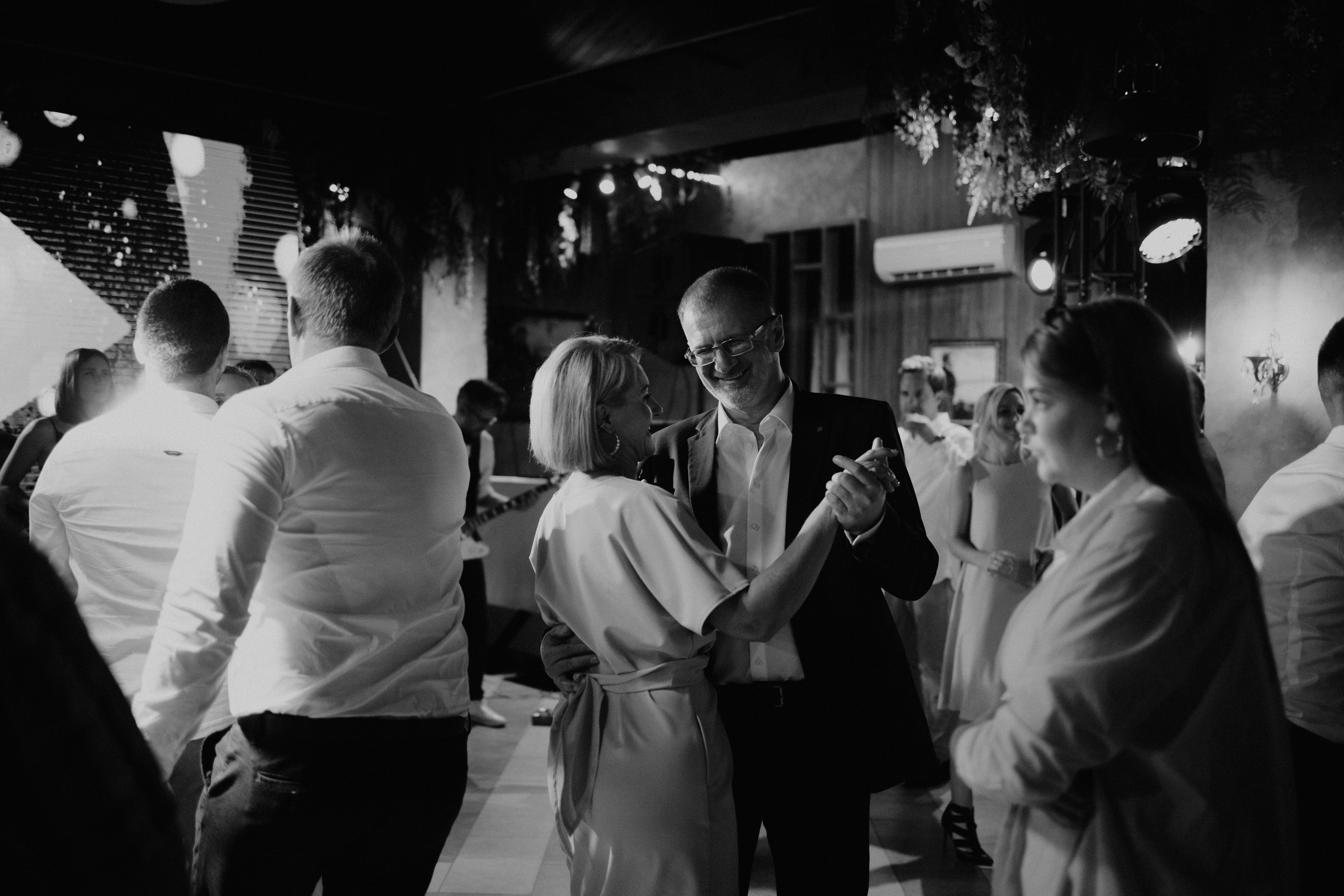 Bakker Wedding Photography in Portland, Seattle, Bend & Oregon Coast | Classic Black & White Wedding by Georgy Shishkin. Capturing Love in the Heart of the Pacific Northwes