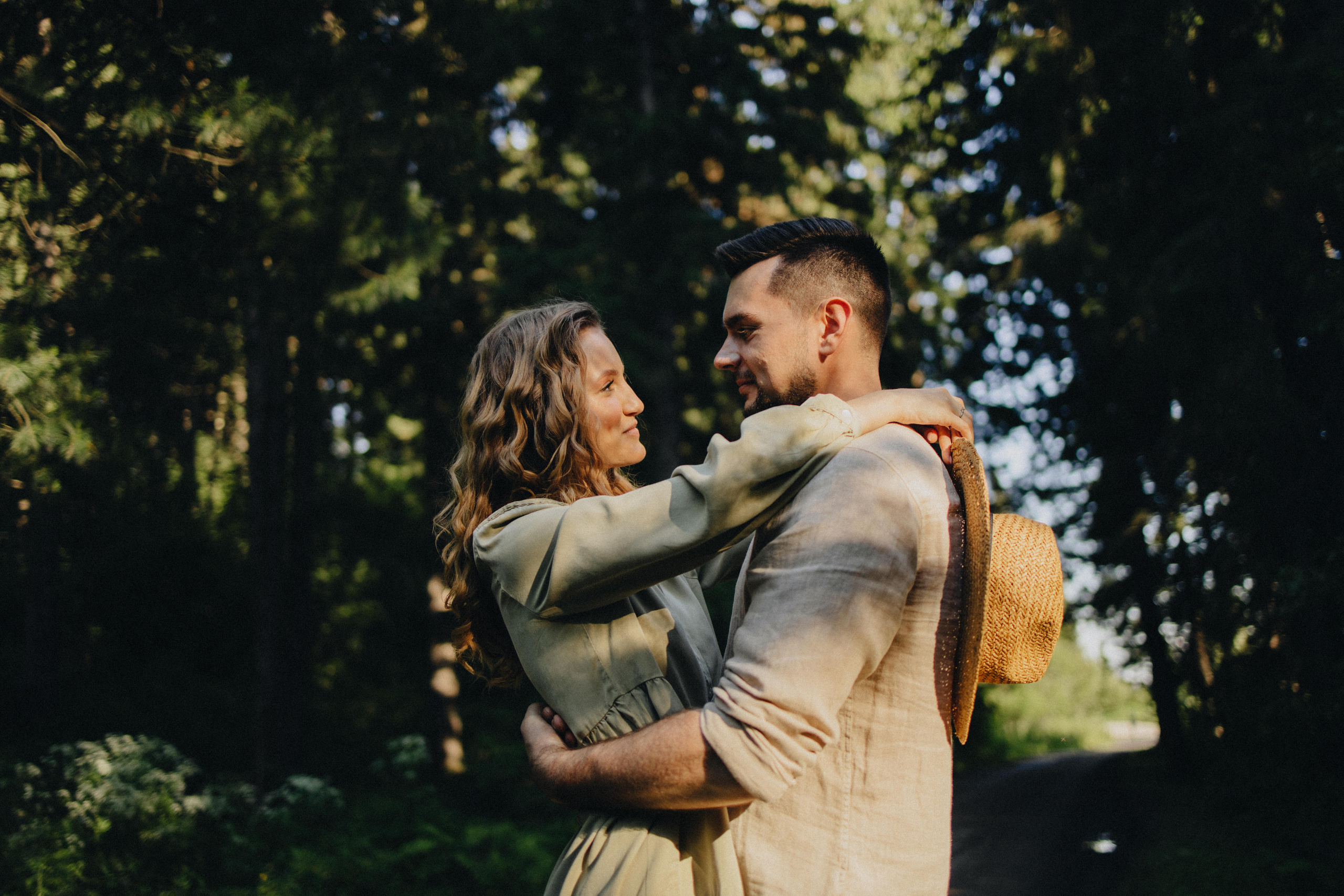 Portland, Seattle, Bend & Oregon Coast Engagement Photography | Georgy Shishkin. Capturing Love in the Heart of the Pacific Northwes