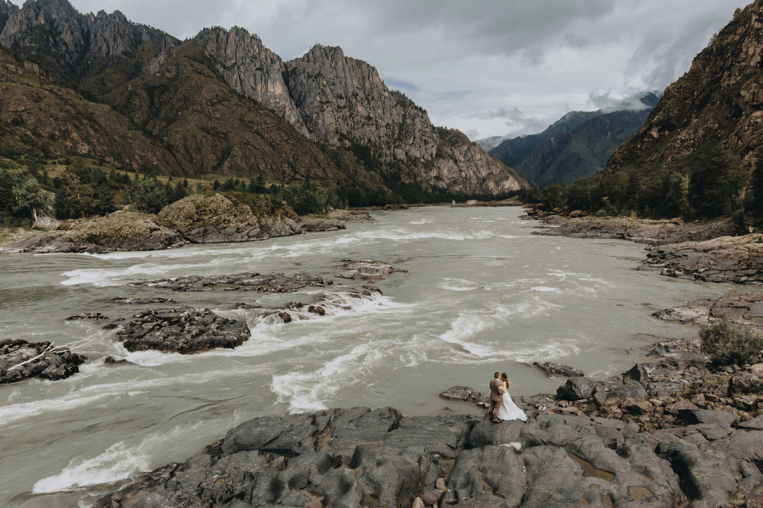 Portland, Seattle, Bend & Oregon Coast Elopement Photography | Alex & Michael's Mountain Wedding by Georgy Shishkin. Capturing Love in the Heart of the Pacific Northwes