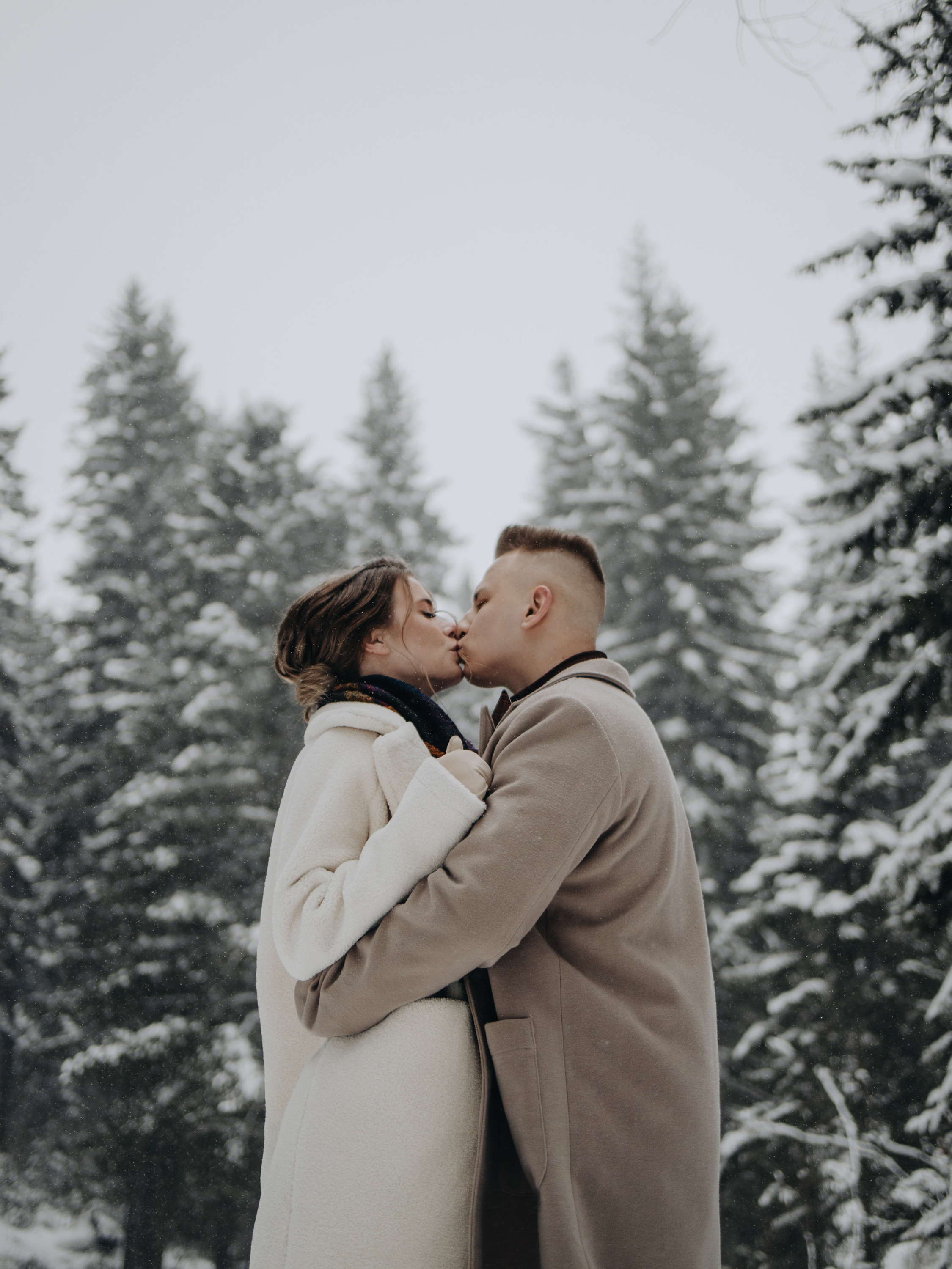 Winter Engagement Photography in Portland, Seattle, Bend & Oregon Coast | Anastasia & Sergey | Georgy Shishkin. Capturing Love in the Heart of the Pacific Northwes