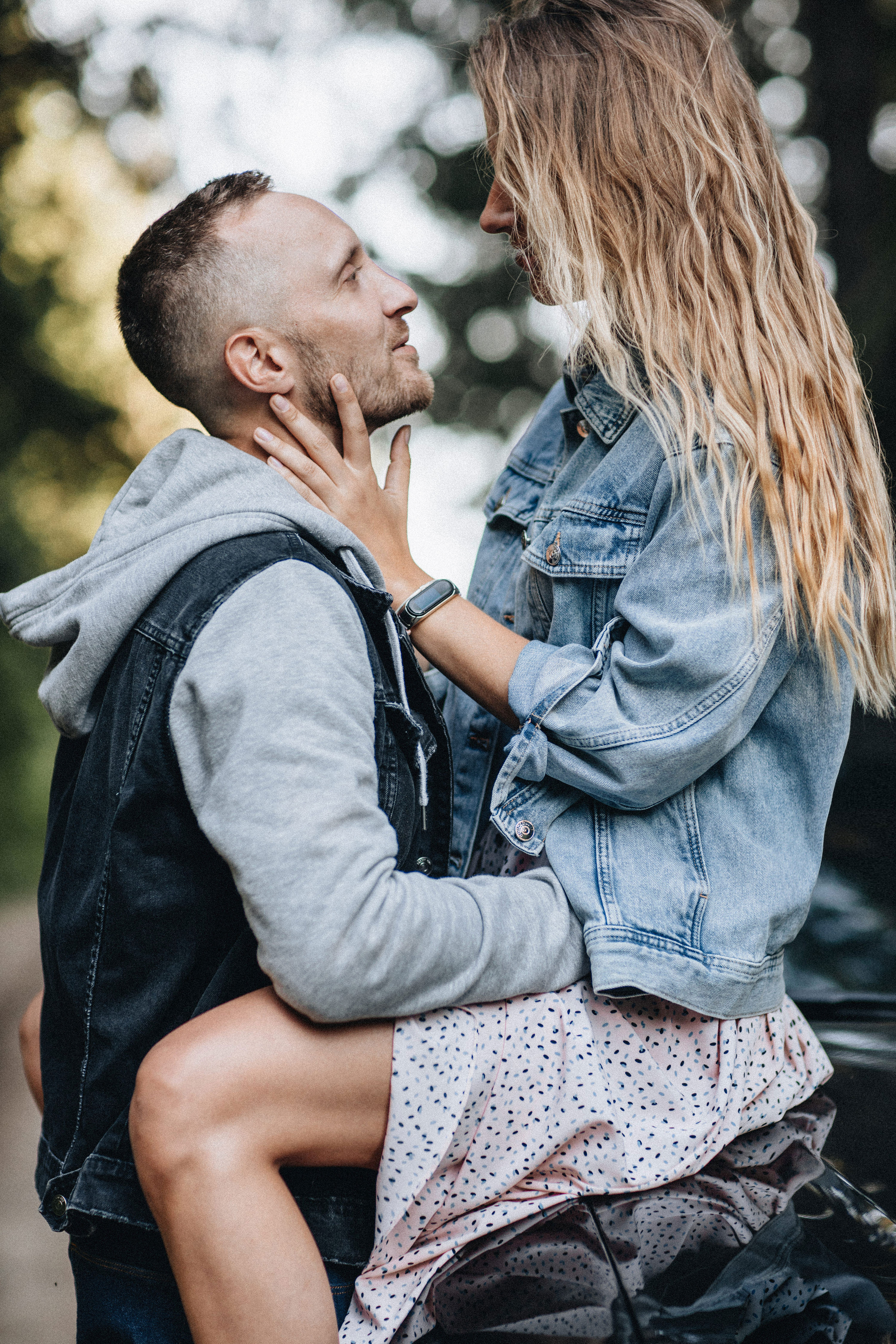 Julie & Alex Engagement Photography  | Georgy Shishkin | Photography in Portland, Seattle, Bend & Oregon Coast. Capturing Love in the Heart of the Pacific Northwes