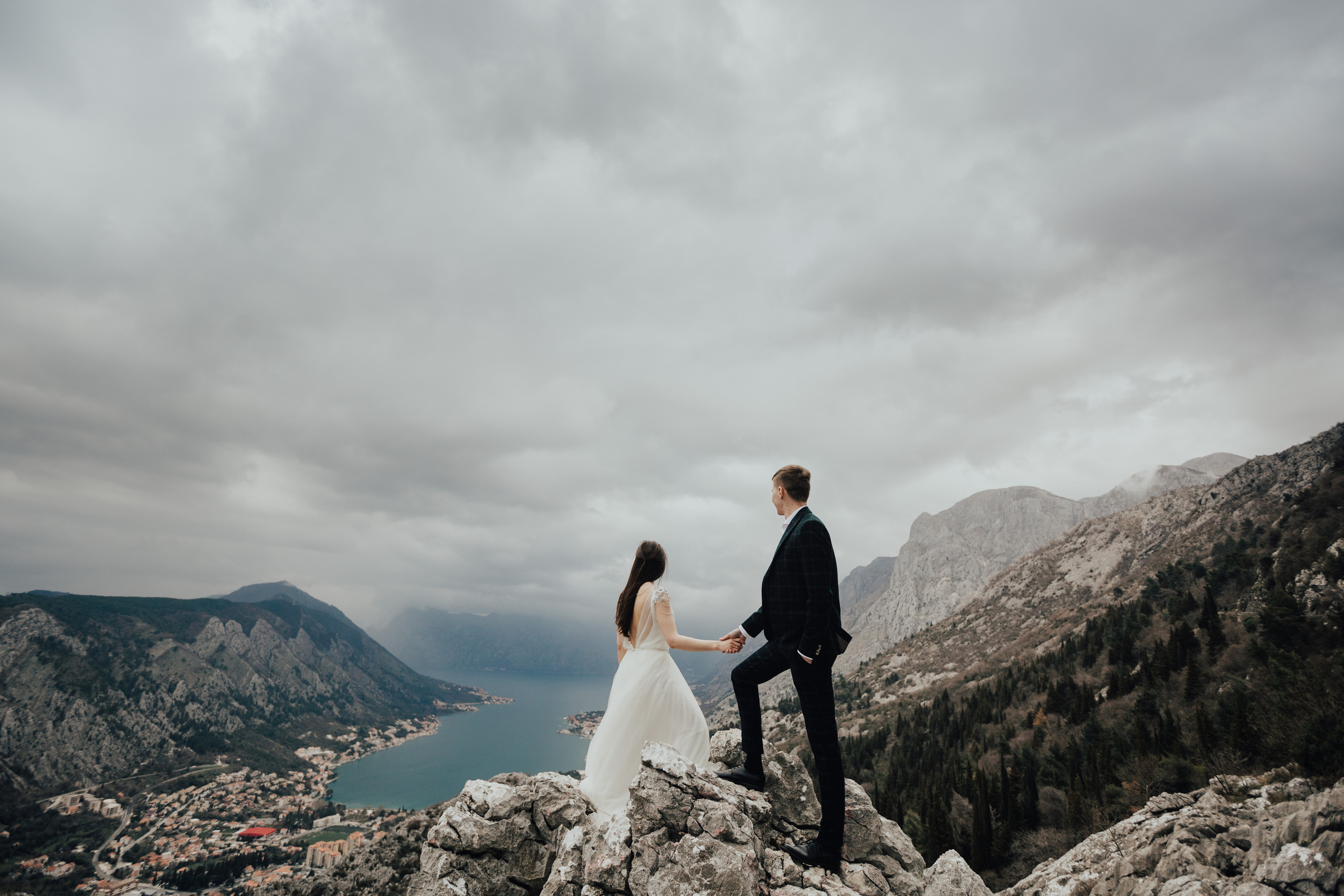 Portland, Seattle, Bend & Oregon Coast Elopement Photography | Elopements by Georgy Shishkin. Capturing Love in the Heart of the Pacific Northwes