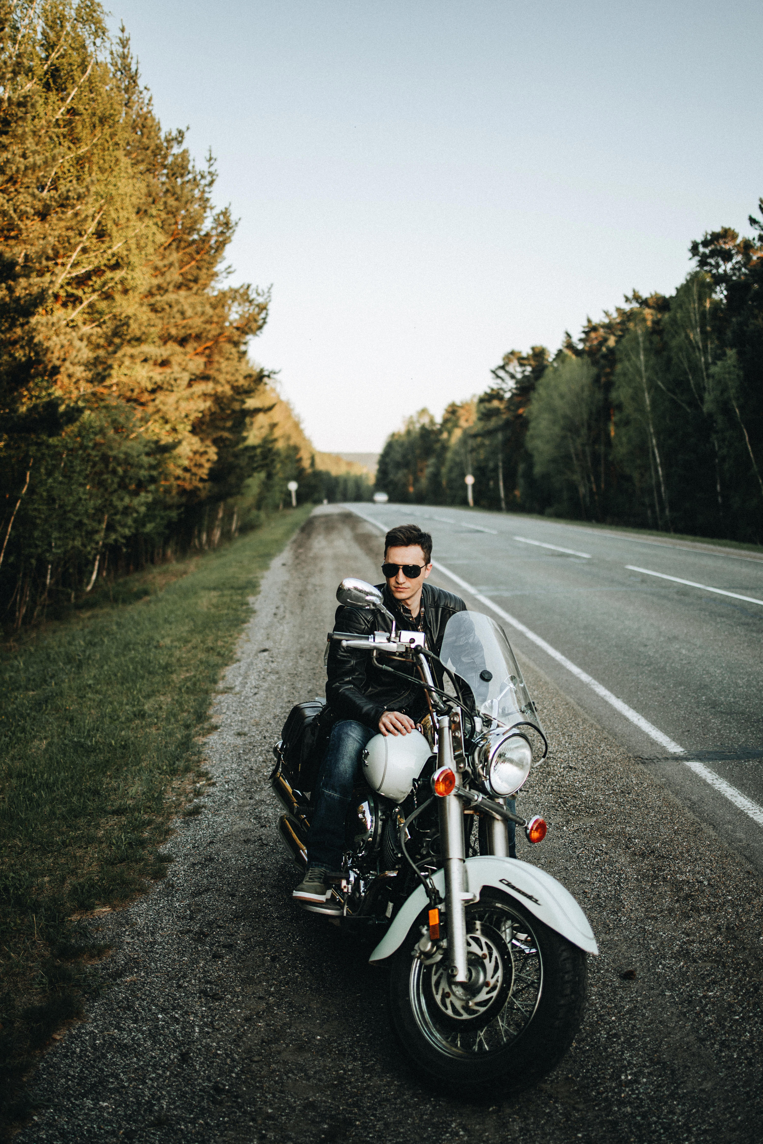 Portland, Seattle & Oregon Coast Elopement & Engagement Photography | Kate & Ilya's Love Story | Georgy Shishkin. Capturing Love in the Heart of the Pacific Northwes