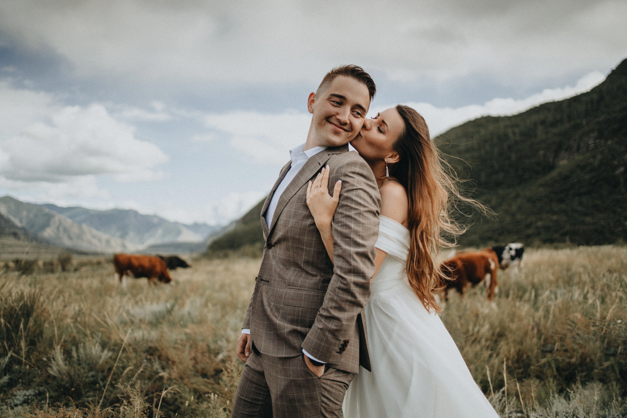 Portland, Seattle, Bend & Oregon Coast Elopement Photography | Alex & Michael's Mountain Wedding by Georgy Shishkin. Capturing Love in the Heart of the Pacific Northwes