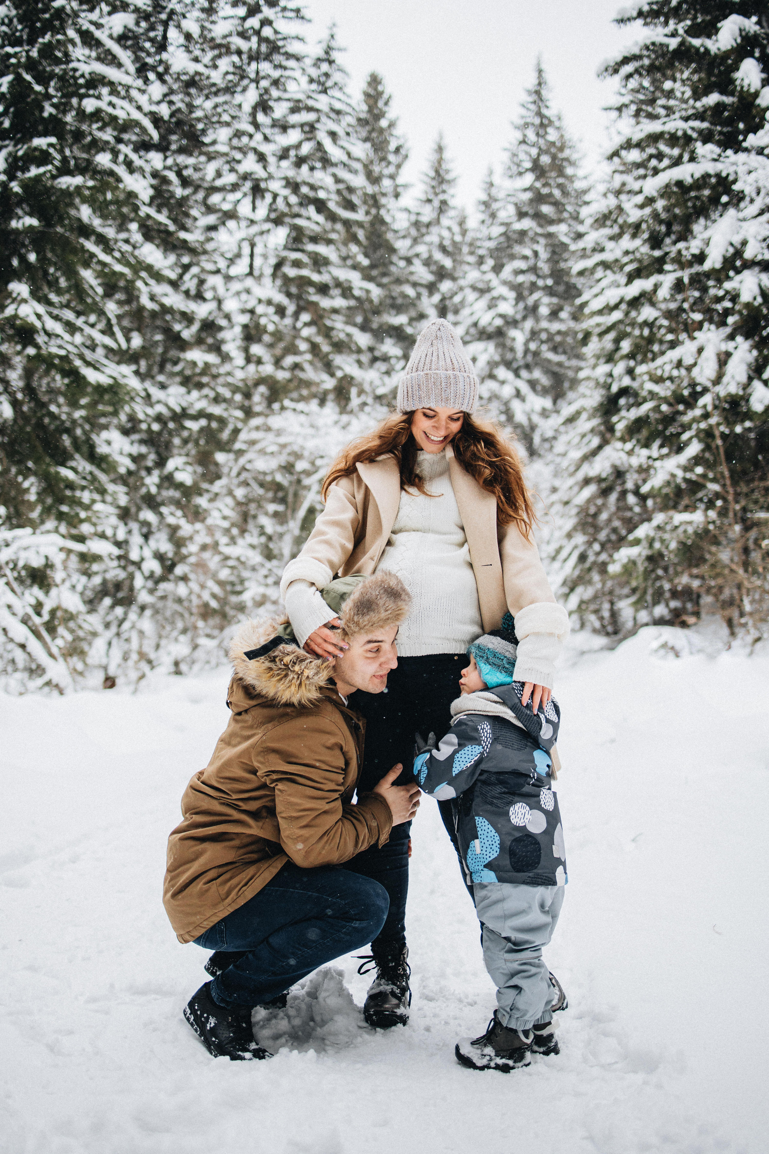 Capture the Warmth of Winter with Family Photography in Portland, Seattle, Bend & Oregon Coast | Georgy Shishkin. Capturing Love in the Heart of the Pacific Northwes