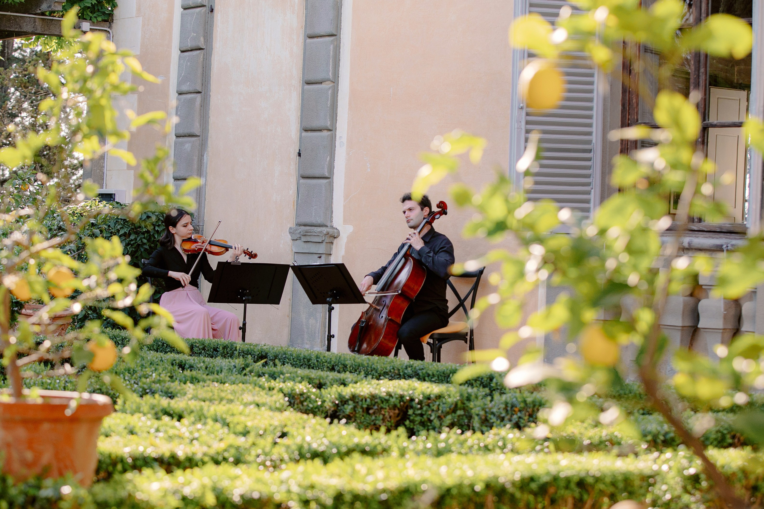 Tuscany Castello di Montegufoni wedding. Iurkovski PHOTOGRAPHY in Europe. Luxury destination weddings and events