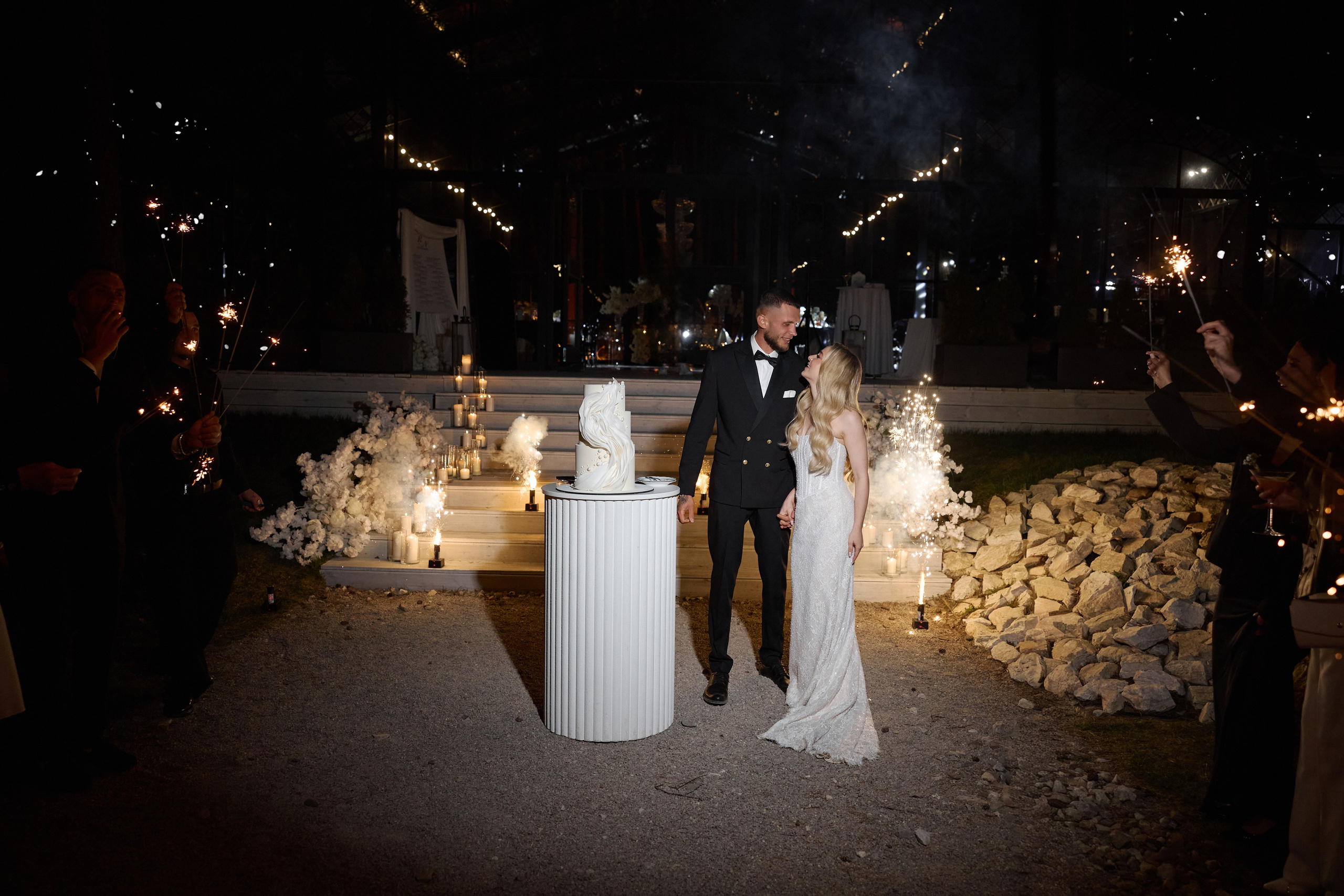 Natalia & Roman. Dworek przy lesie. Fotograf ślubny i rodzinny w Krakowie Yana Klymova
