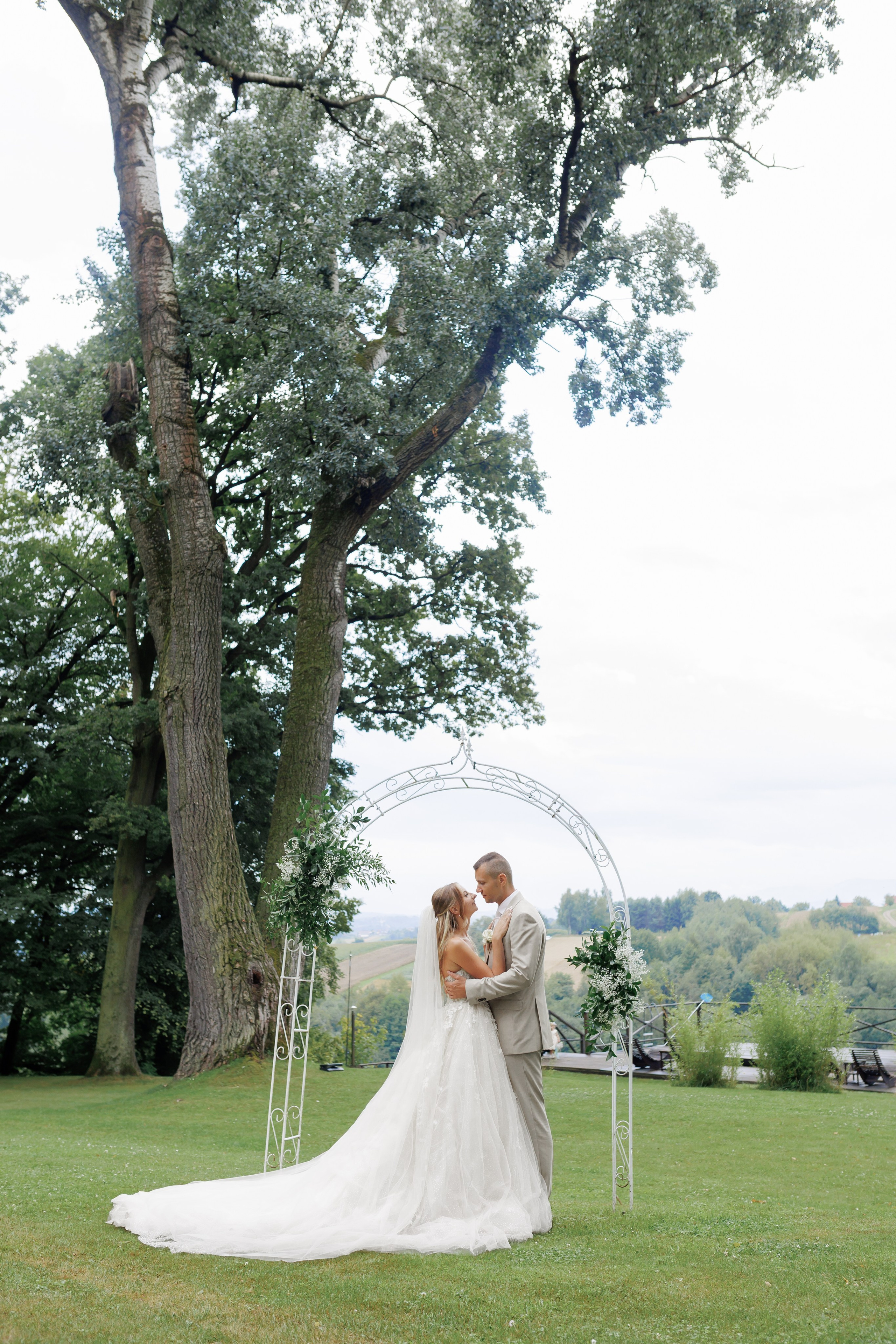 Kamila & Jorg. Dwor Sireakow. 26.07.2025. Fotograf ślubny i rodzinny w Krakowie Yana Klymova