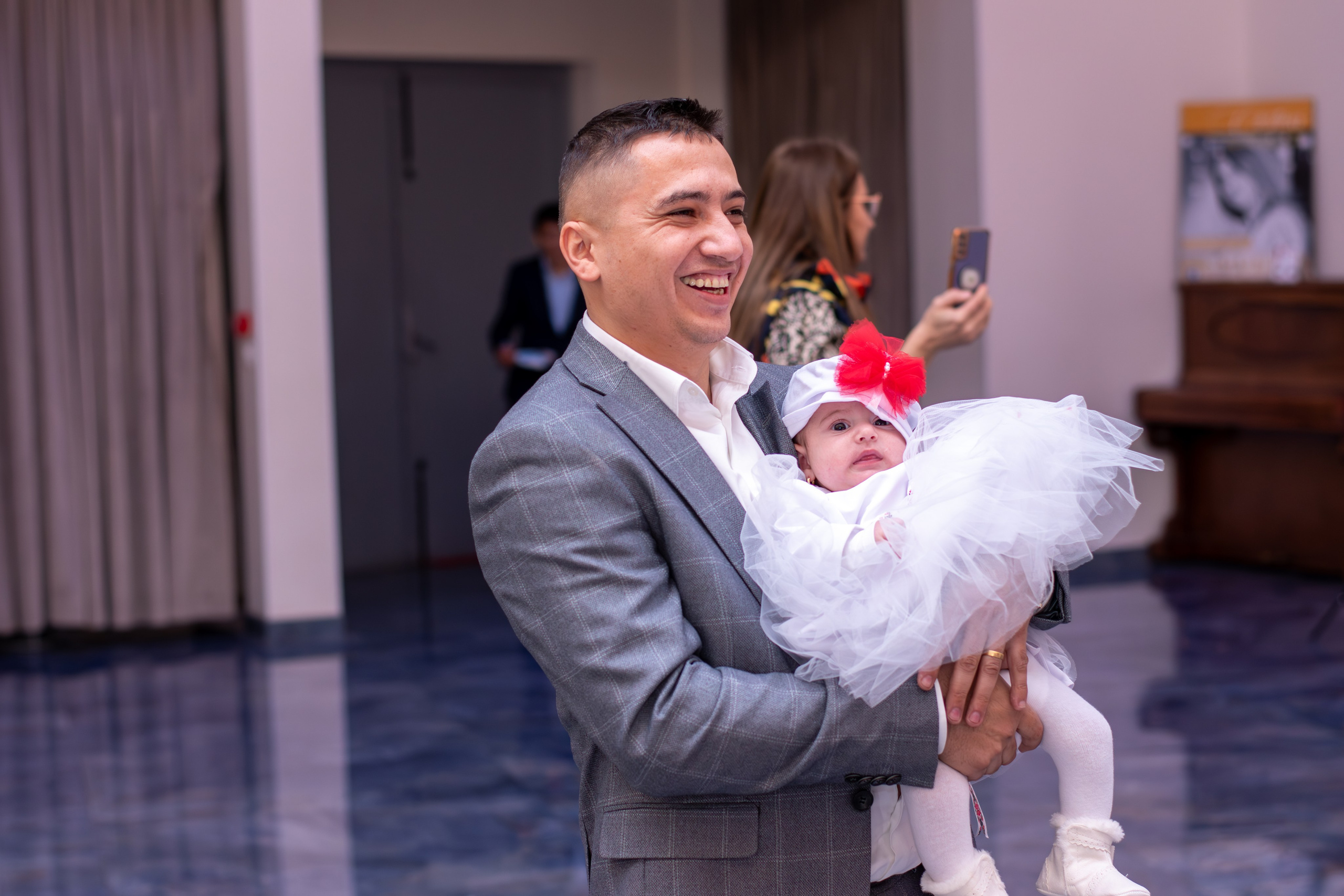 Carina-Andreea. Fotograful și Cameramanul familiei dvs în Franța Paul Photographer