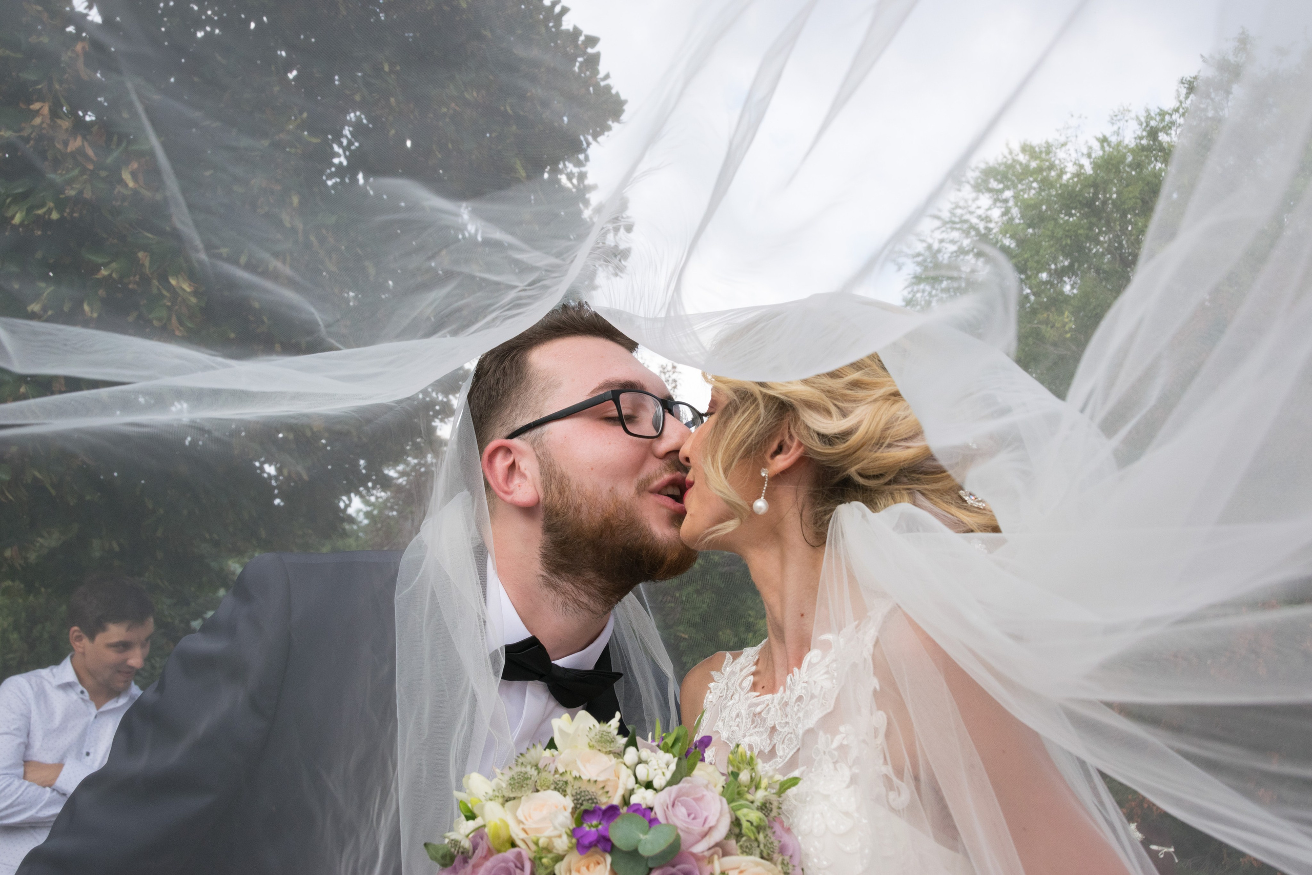 Museum photo session, wedding photos, Bucharest wedding photographer, wedding photos from the photo session, bridal posing, customs, professional wedding photography