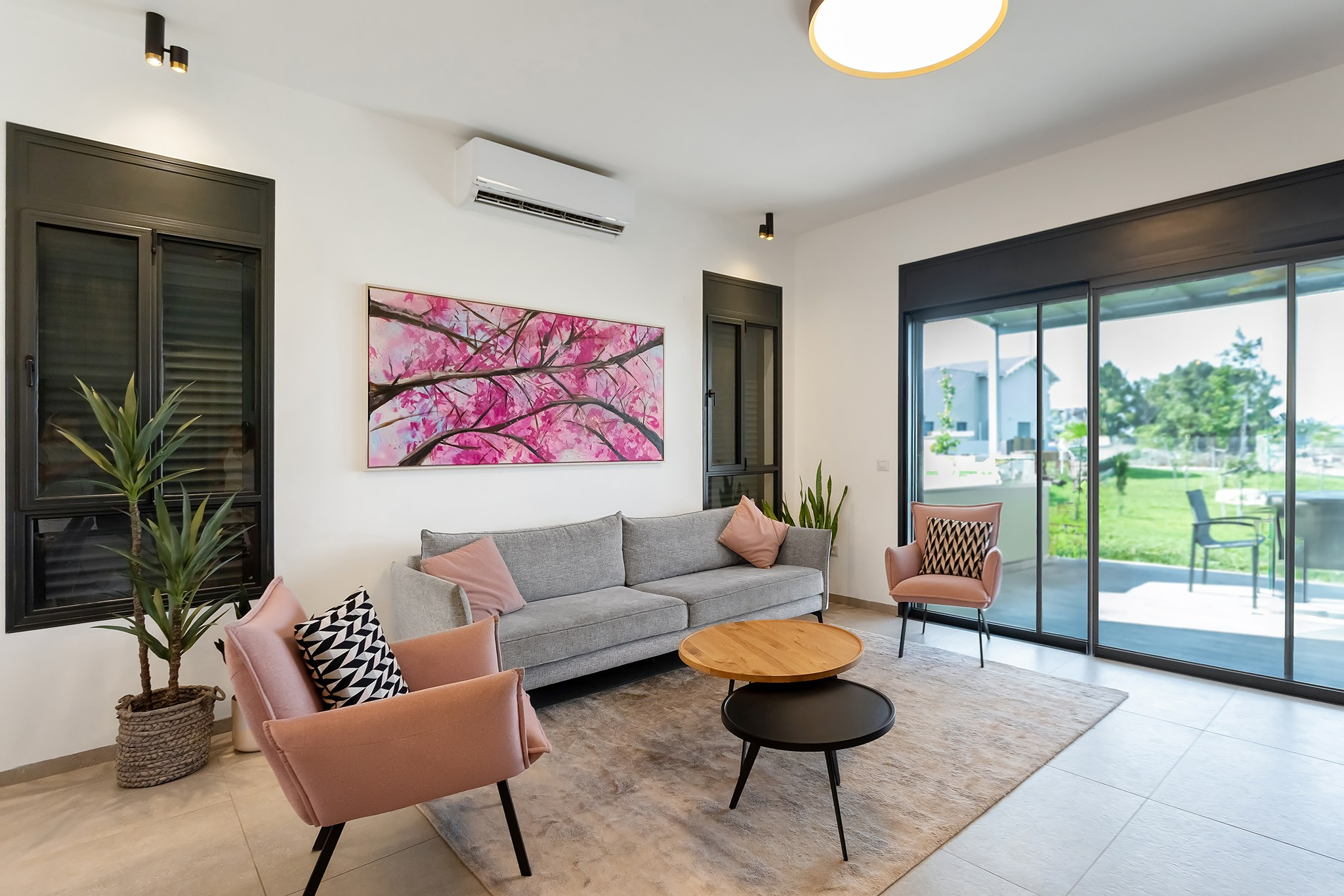 Photographer of property interiors in Israel for Booking and Airbnb