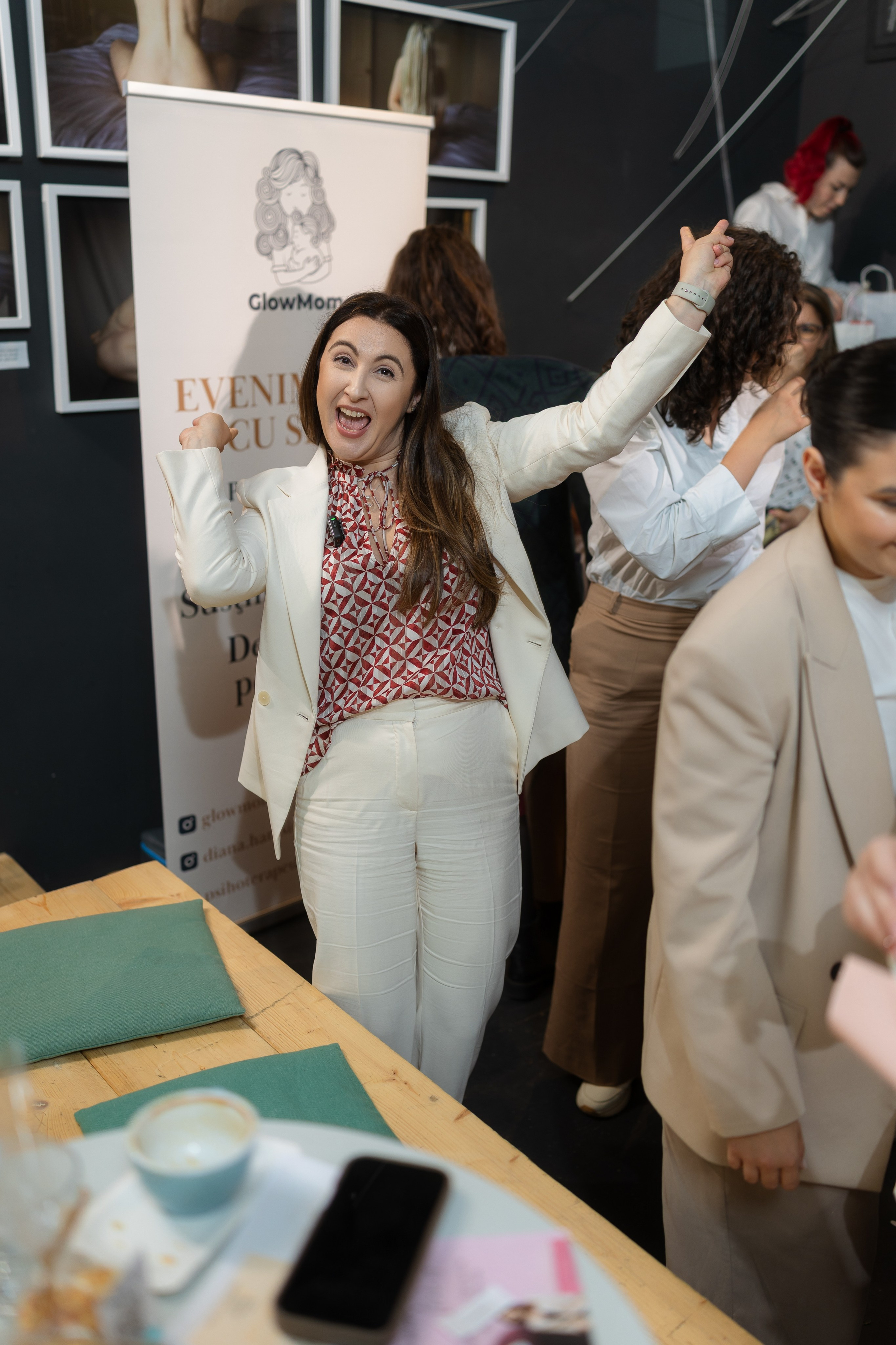 Glo Mom 1. Marius Ciocan