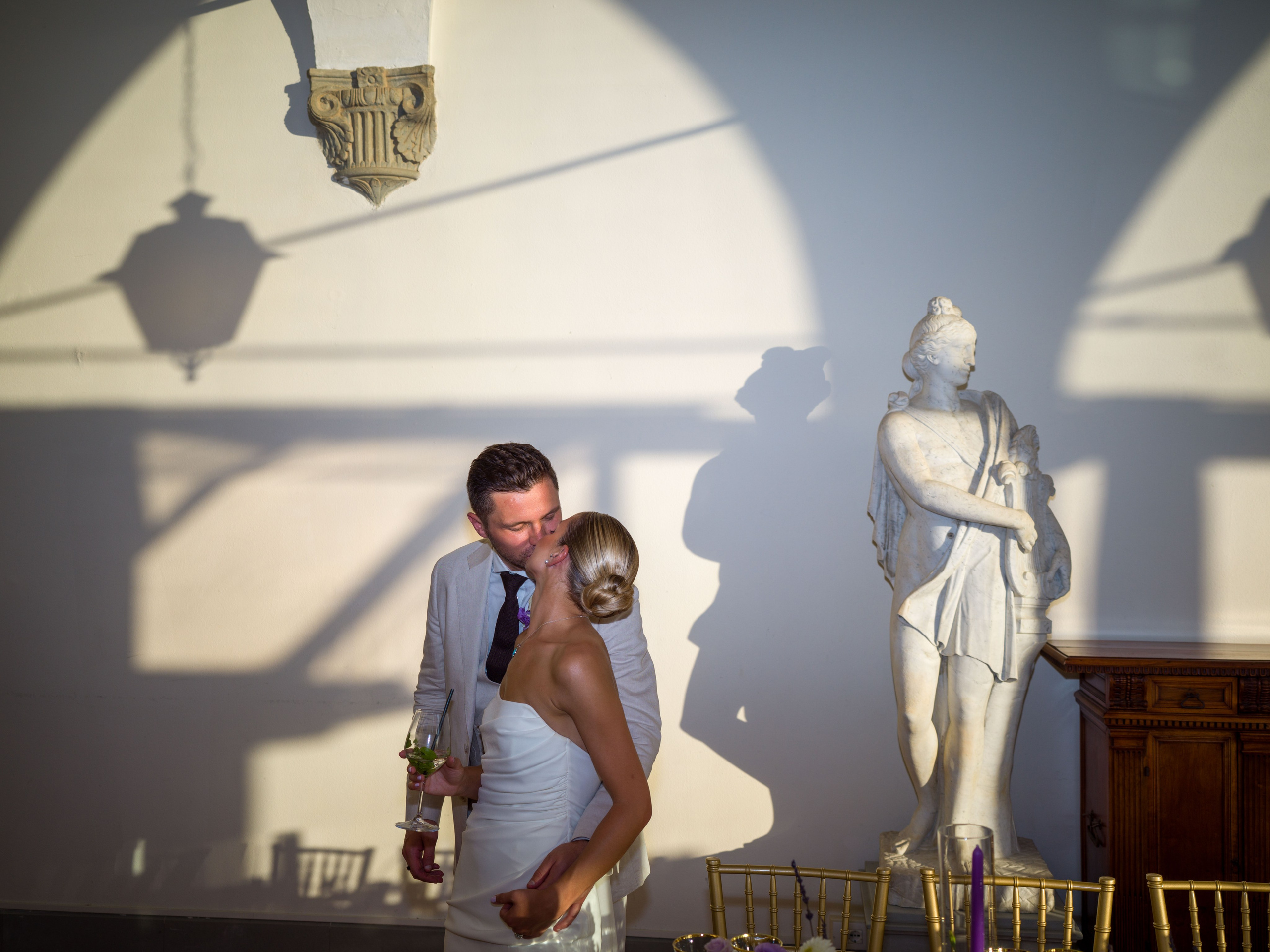 Romantic Tuscan countryside wedding photography.