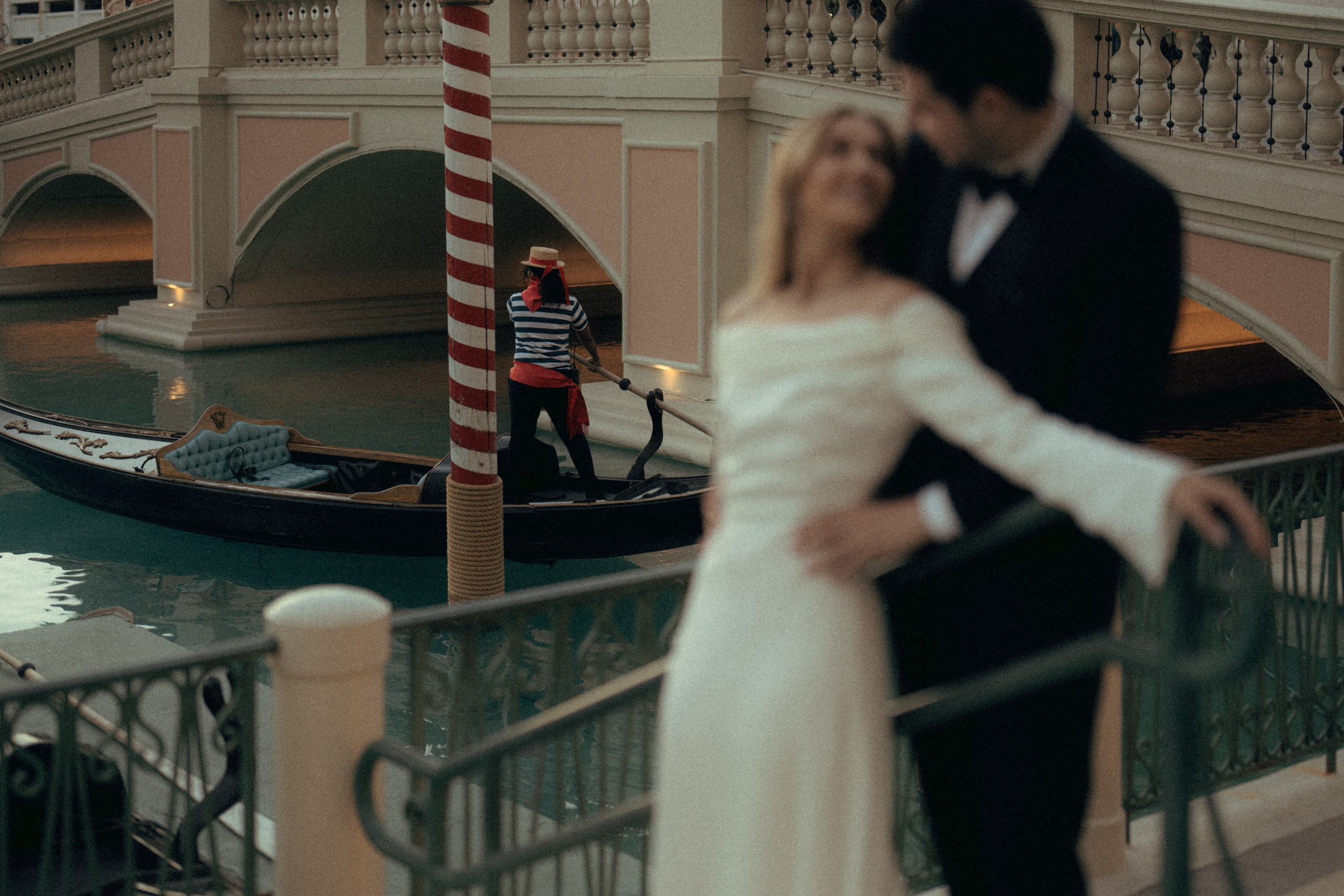 F&M. Wedding & elopement photographer Viktoriya Kravtsov. Las Vegas