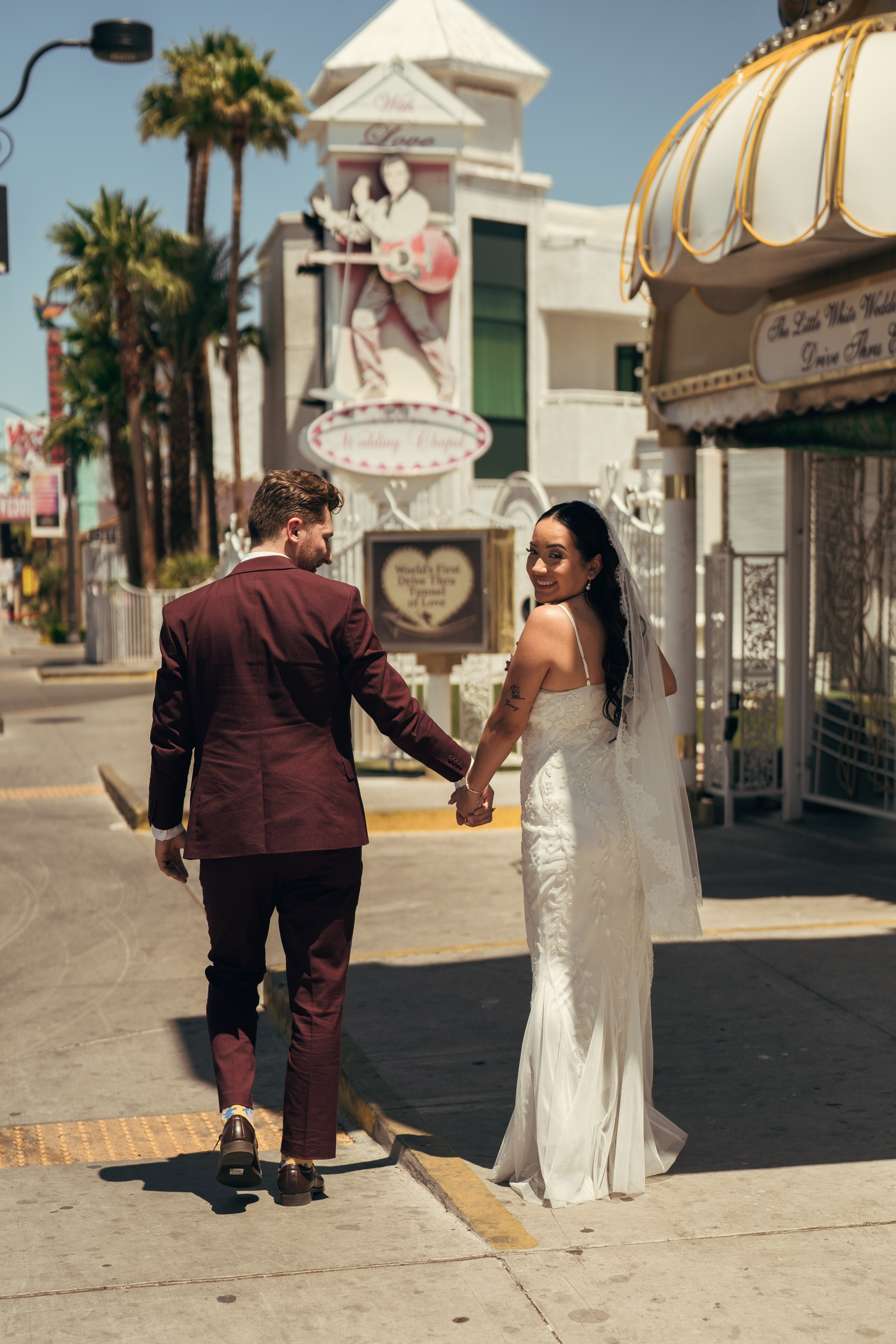 Justin&Sheyla. Wedding & elopement photographer Viktoriya Kravtsov. Las Vegas