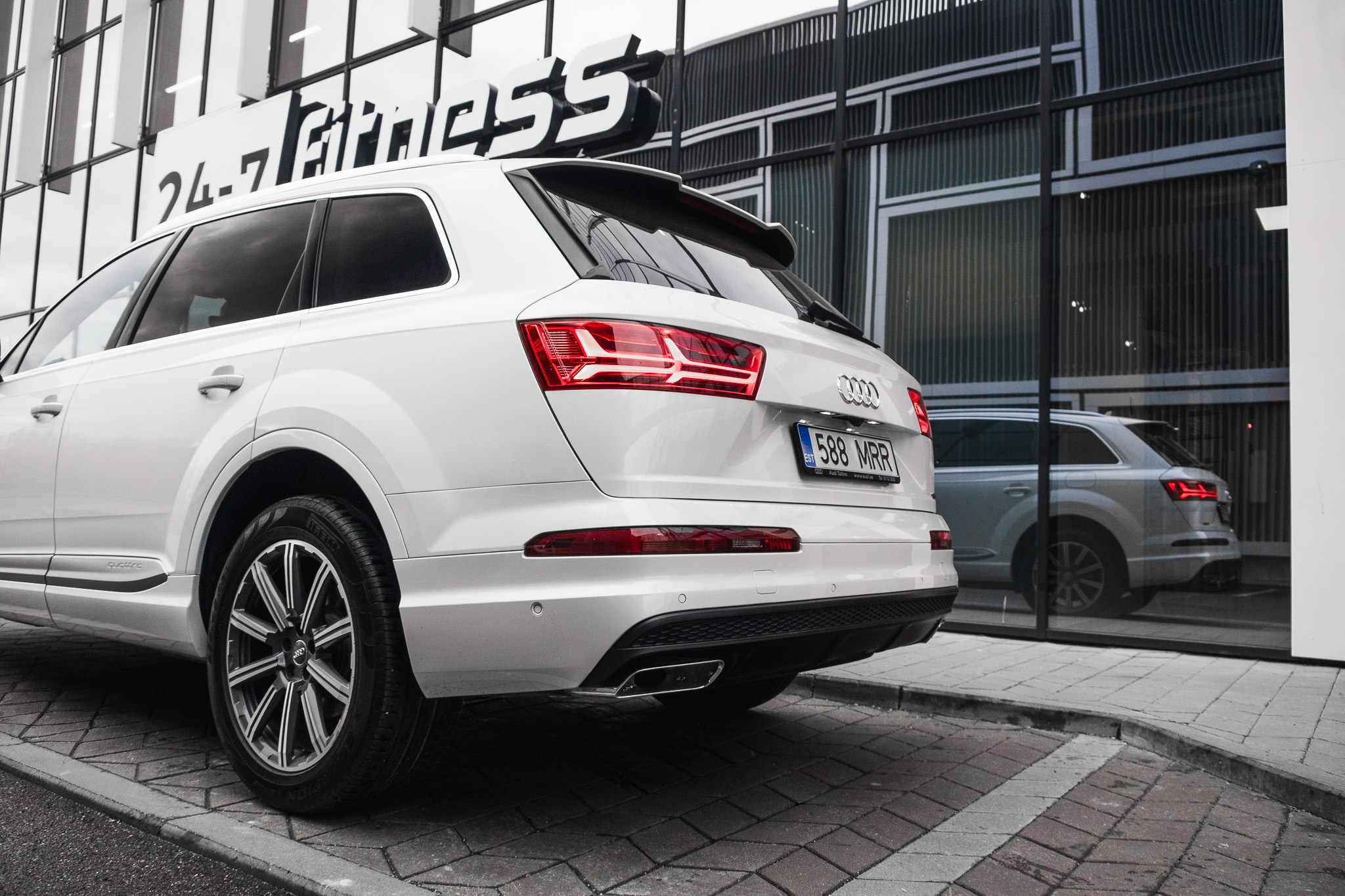 AUDI Q7. LOHA VISUALS — AUTOMOTIVE PHOTOGRAPHY