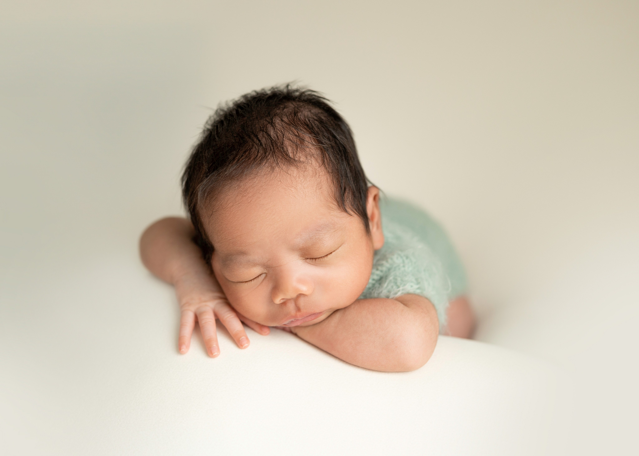 Newborn. Family photographer in Sacramento | Sofia Pavenko