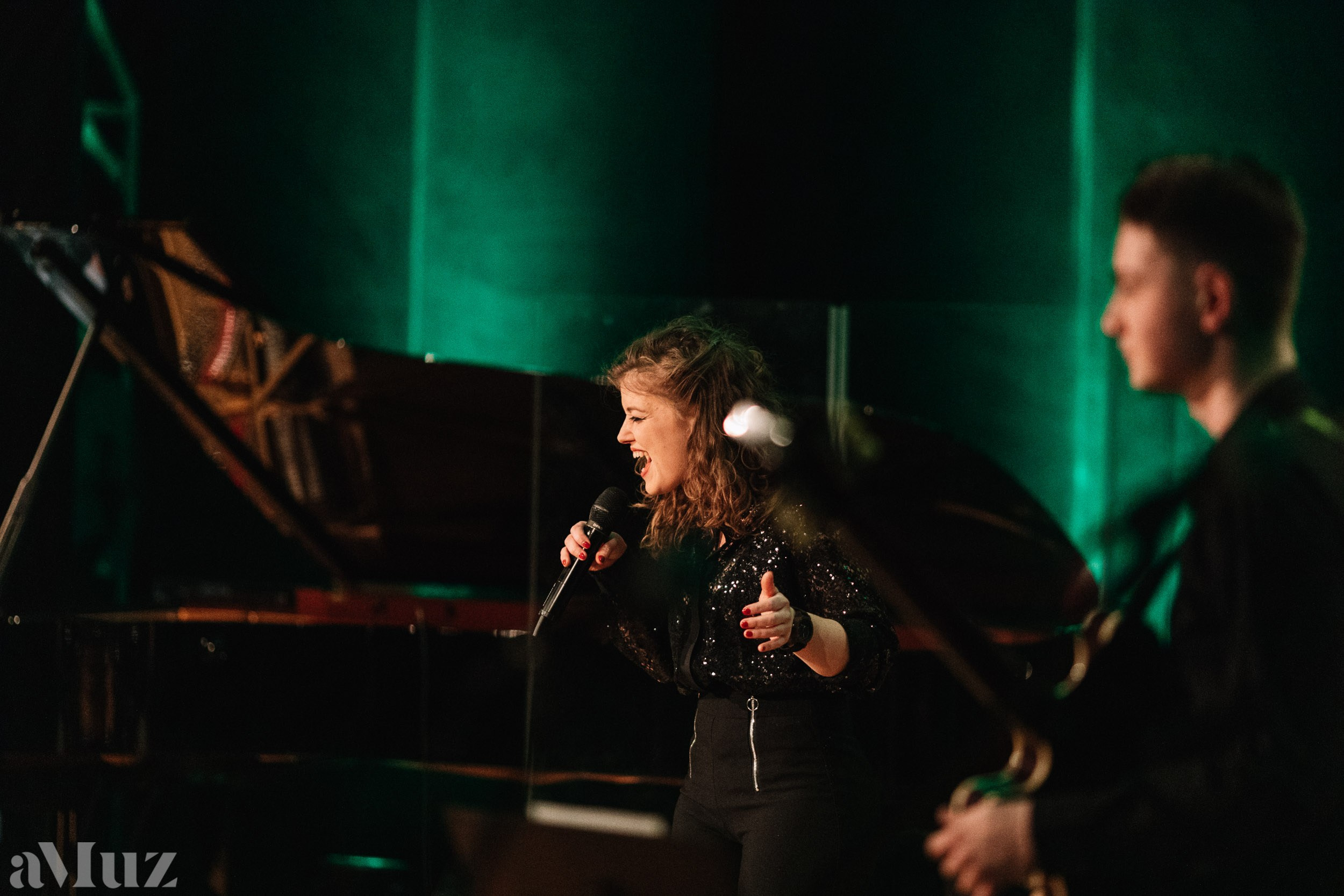 Jazz Zaśpiewam. Fotograf Ślubny Warszawa - Sesje Biznesowe Rodzinne Eventy