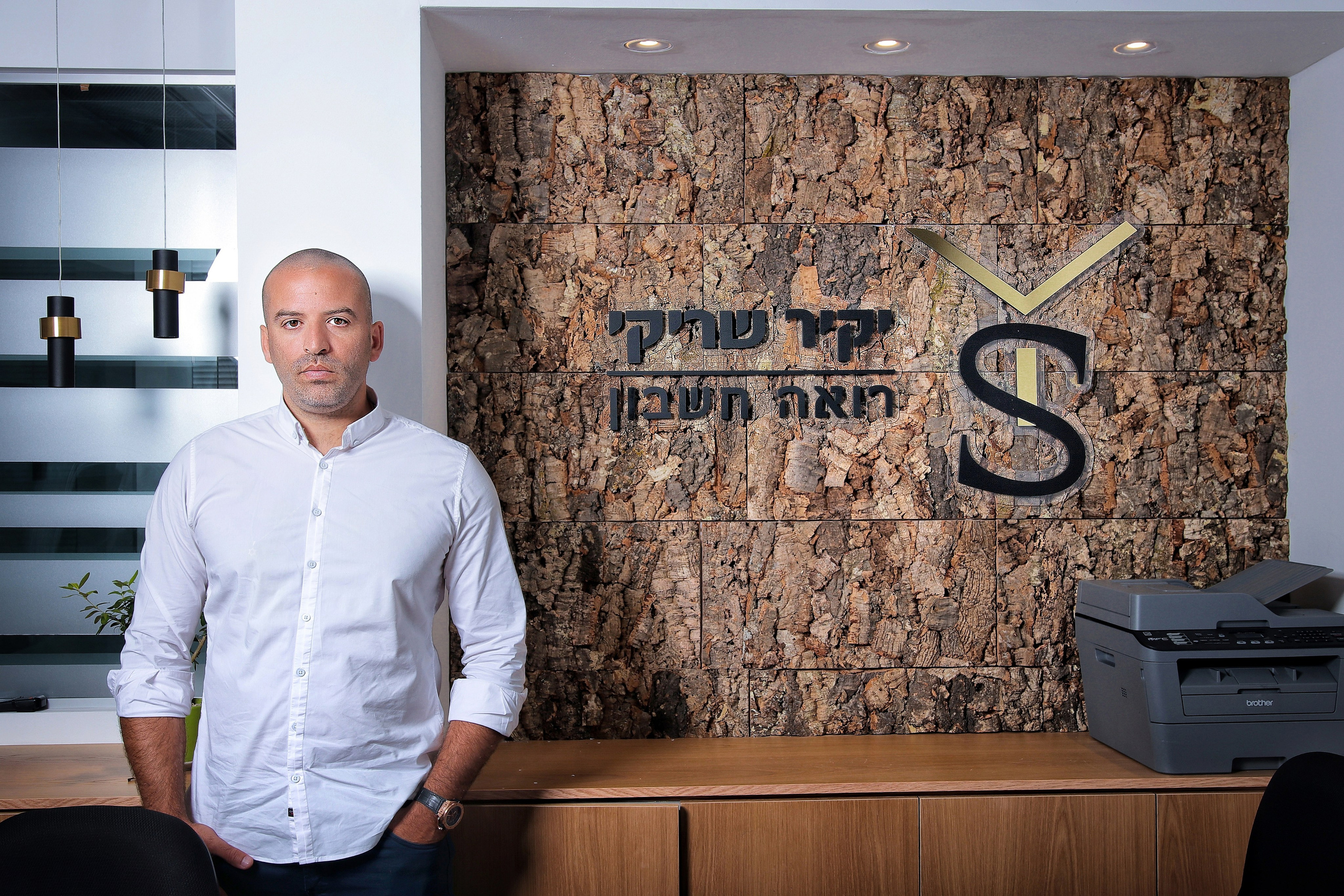 קטלוג צילומי תדמית. לופו צלמים — צילום חתונות ואירועים