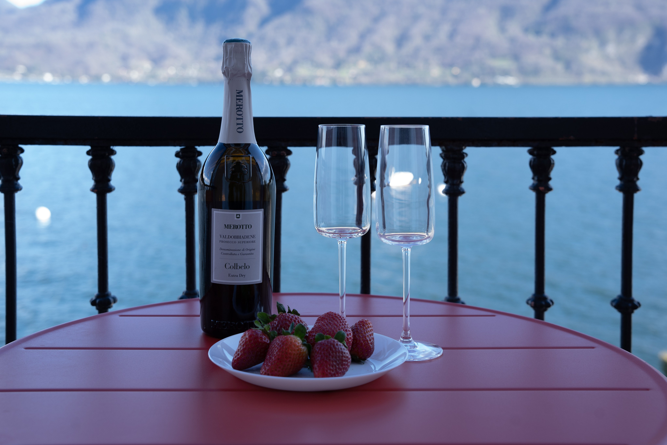 Lake Maggiore apartment. PHOTOGRAPHER IN ITALY