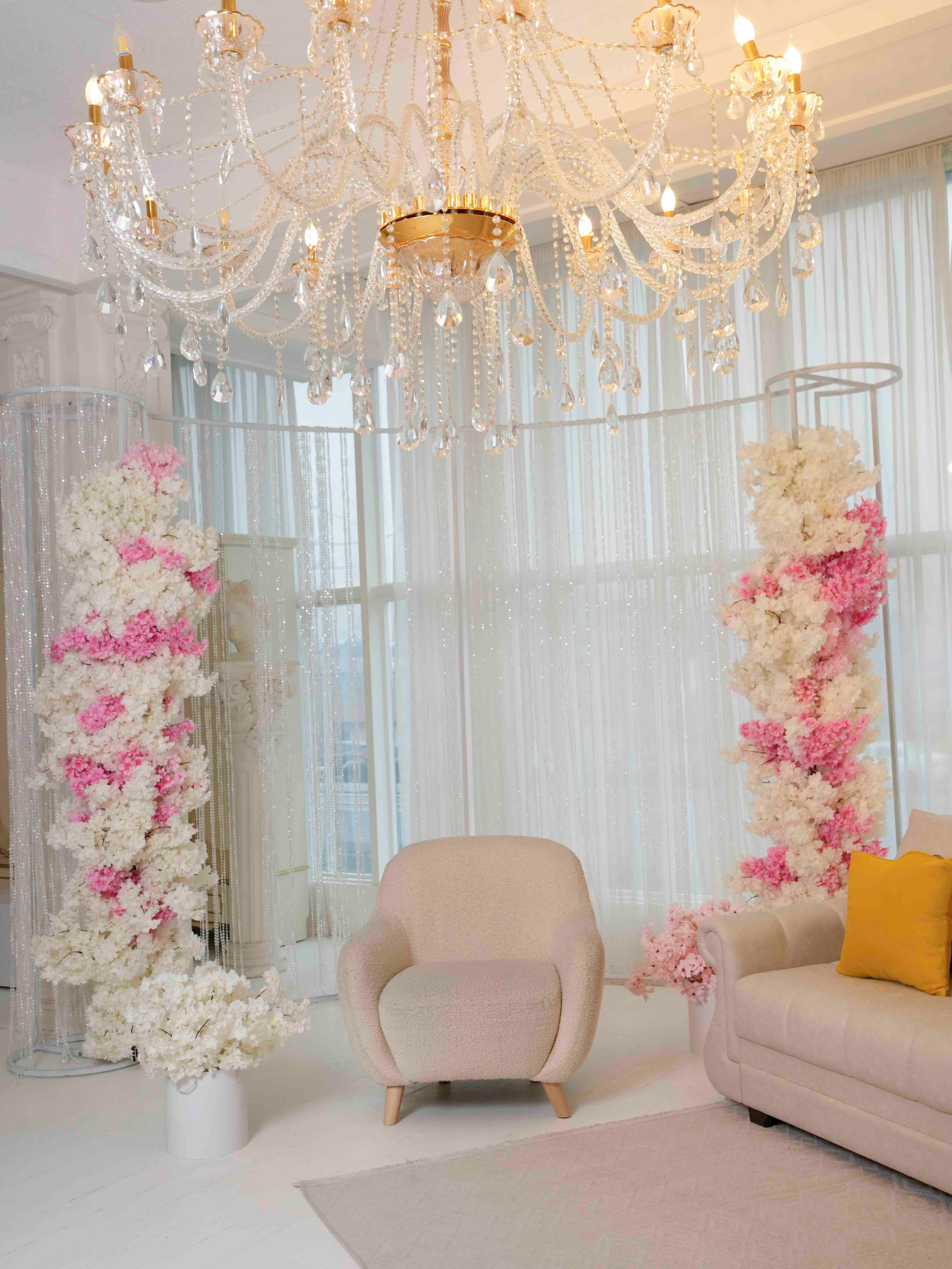 Зал «Light» — (ул.Мукими, 1А). 2astudio.uz