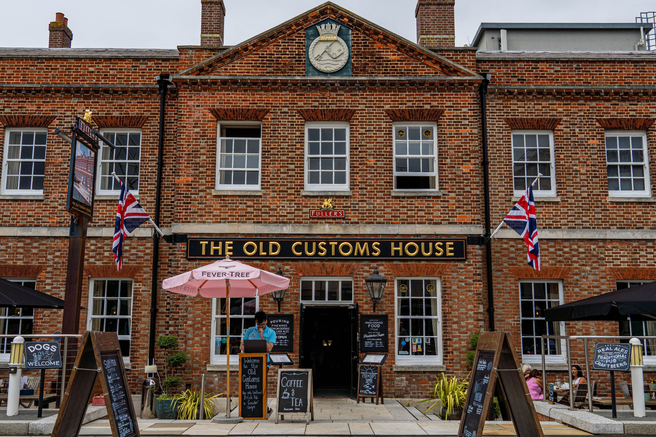 STREET PHOTOHGRAPHY. Alecsandru Braicu — Sports Photographer