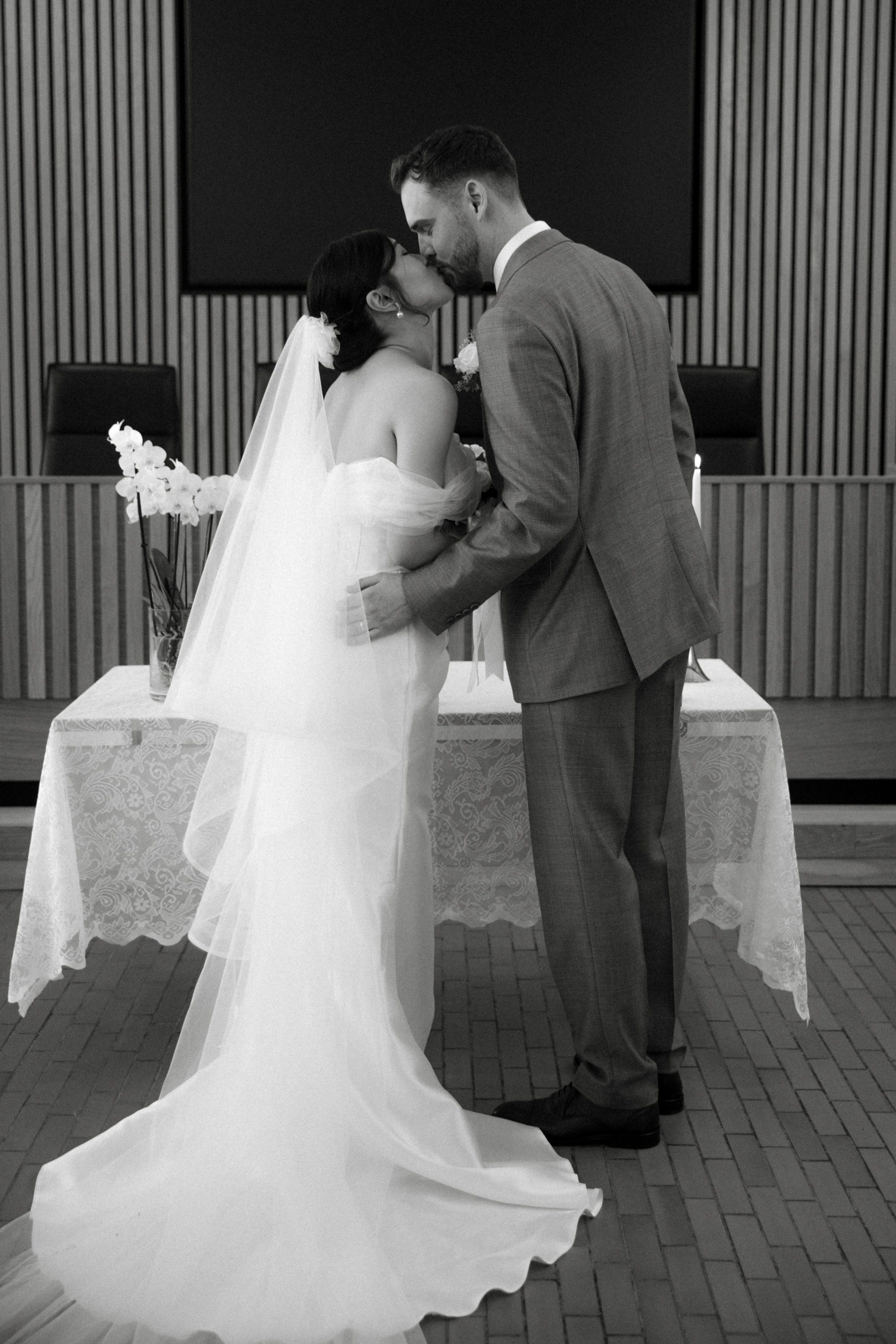 The two of us. Warm family & Wedding stories