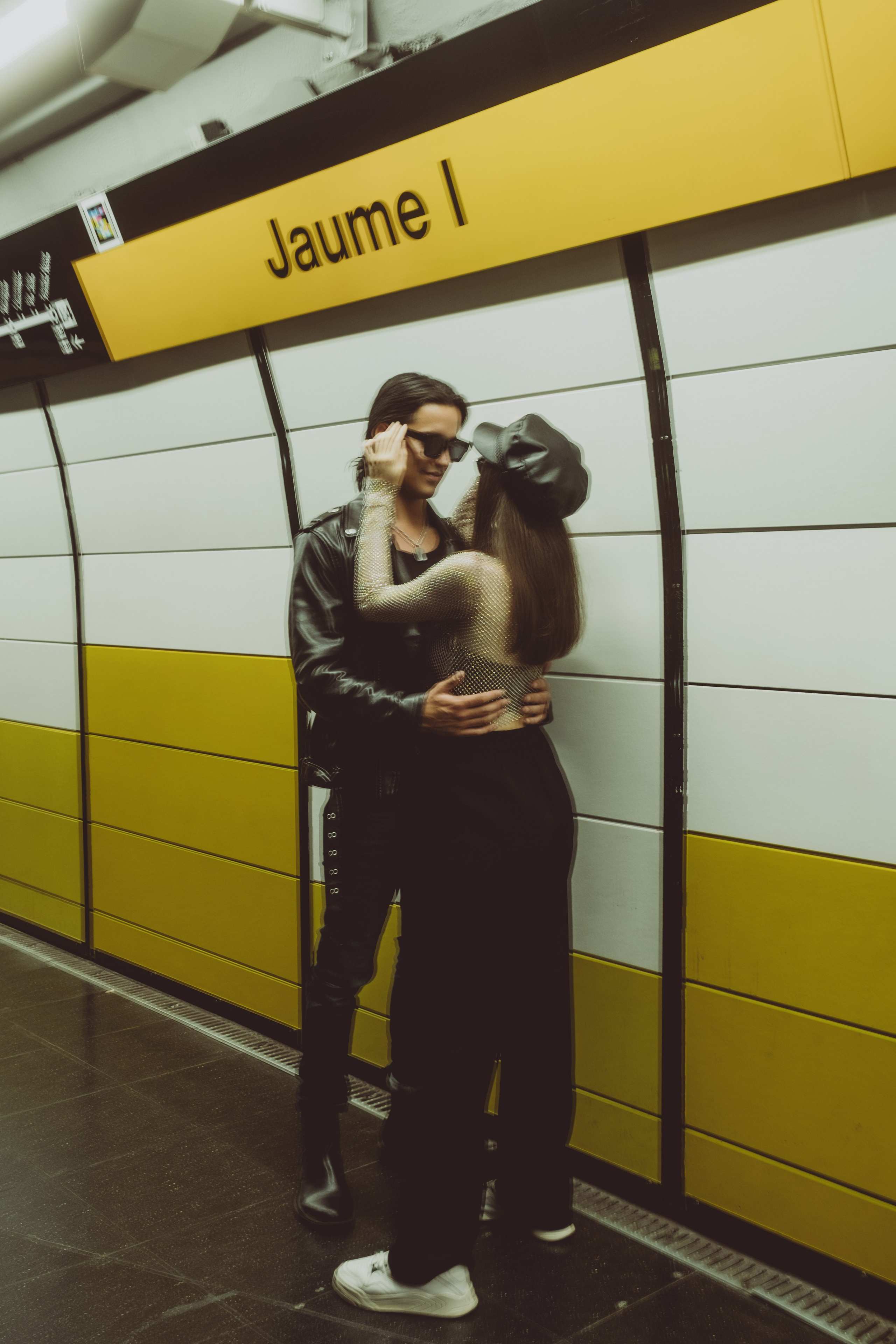 Lisan & Angel. Paola wedding photographer / videographer in Barcelona