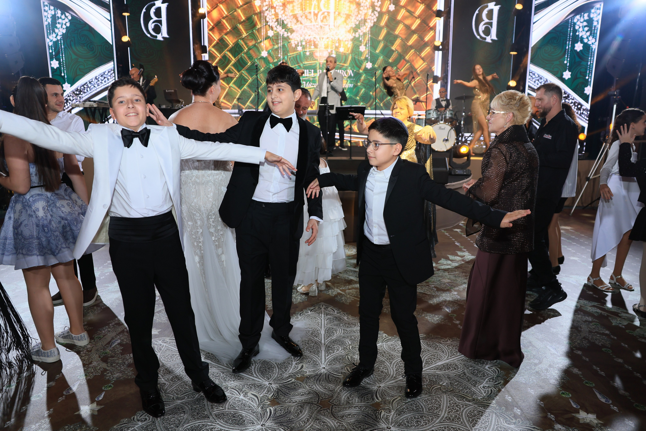 DANIEL. Фотографы на свадьбы и мероприятия Студия «Шалом»