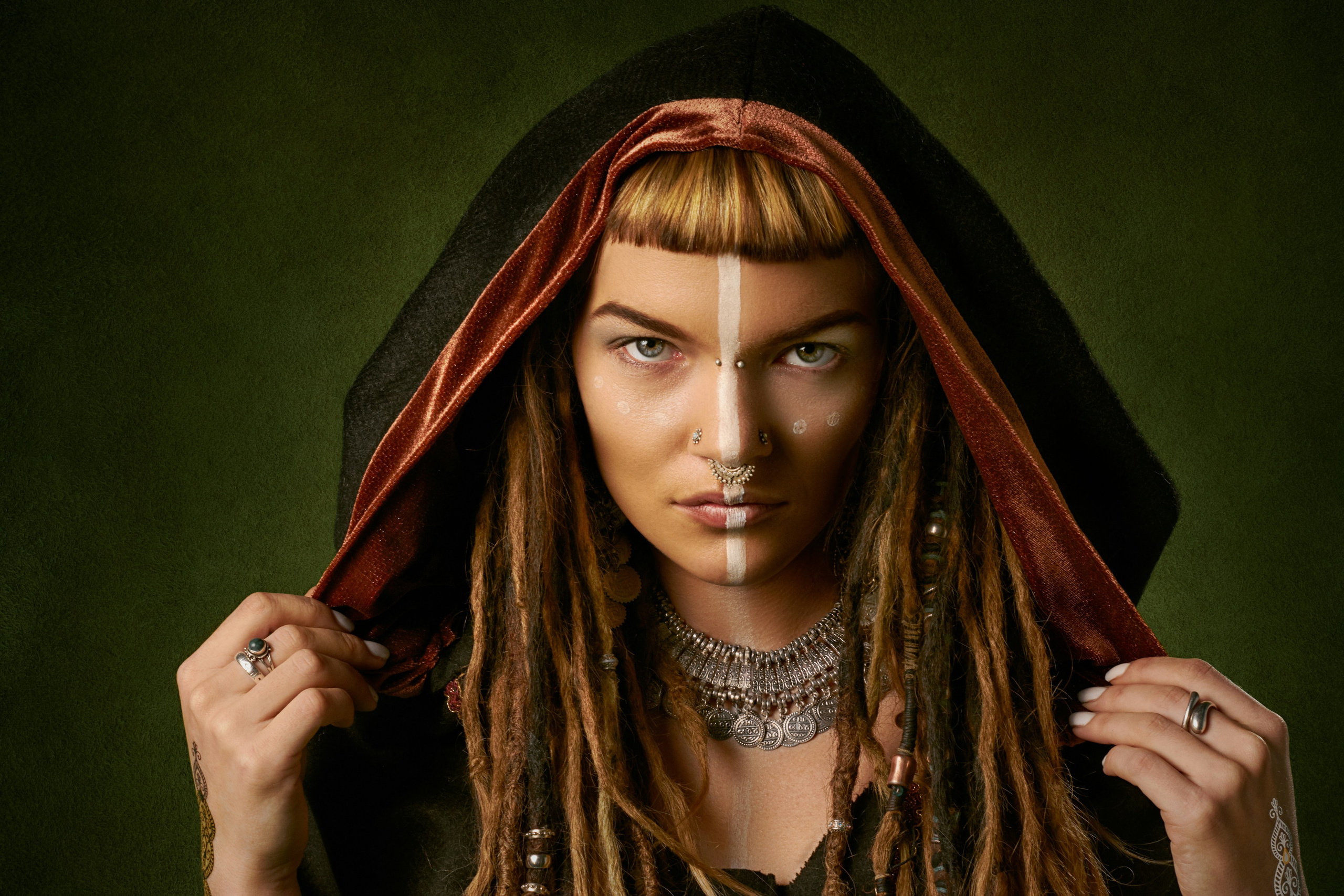 Dreadlocks Women. PALM DREADS