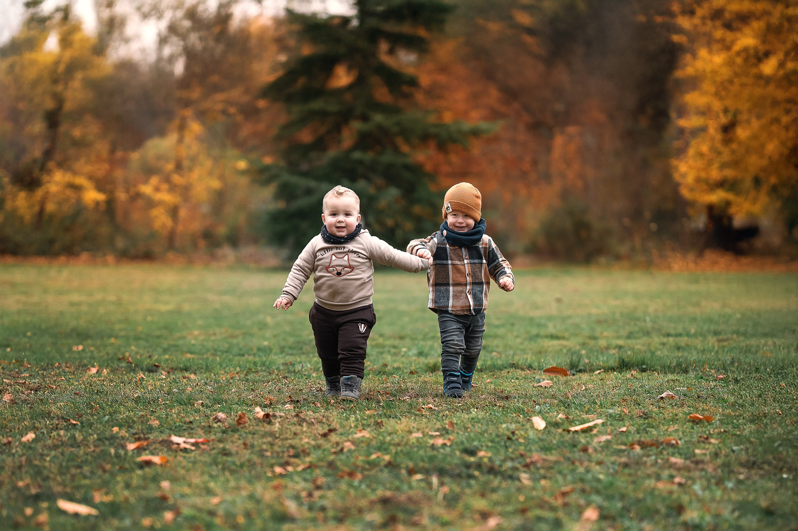 Beautiful autumn days. Family, conceptual women portrait photograher in Geneva, Switzerland