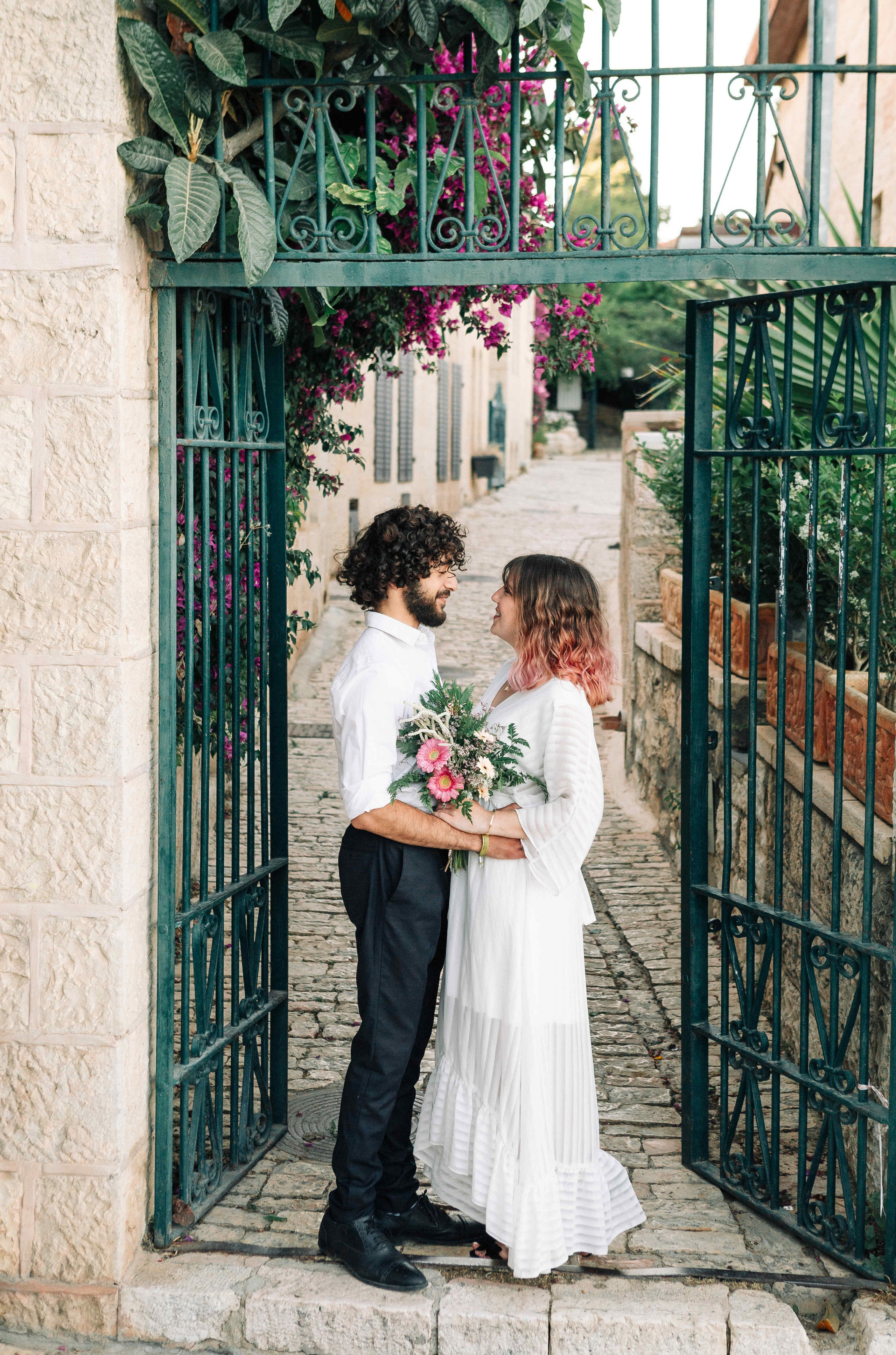 WINE AND LOVERS. PHOTOGRAPHER IN ISRAEL