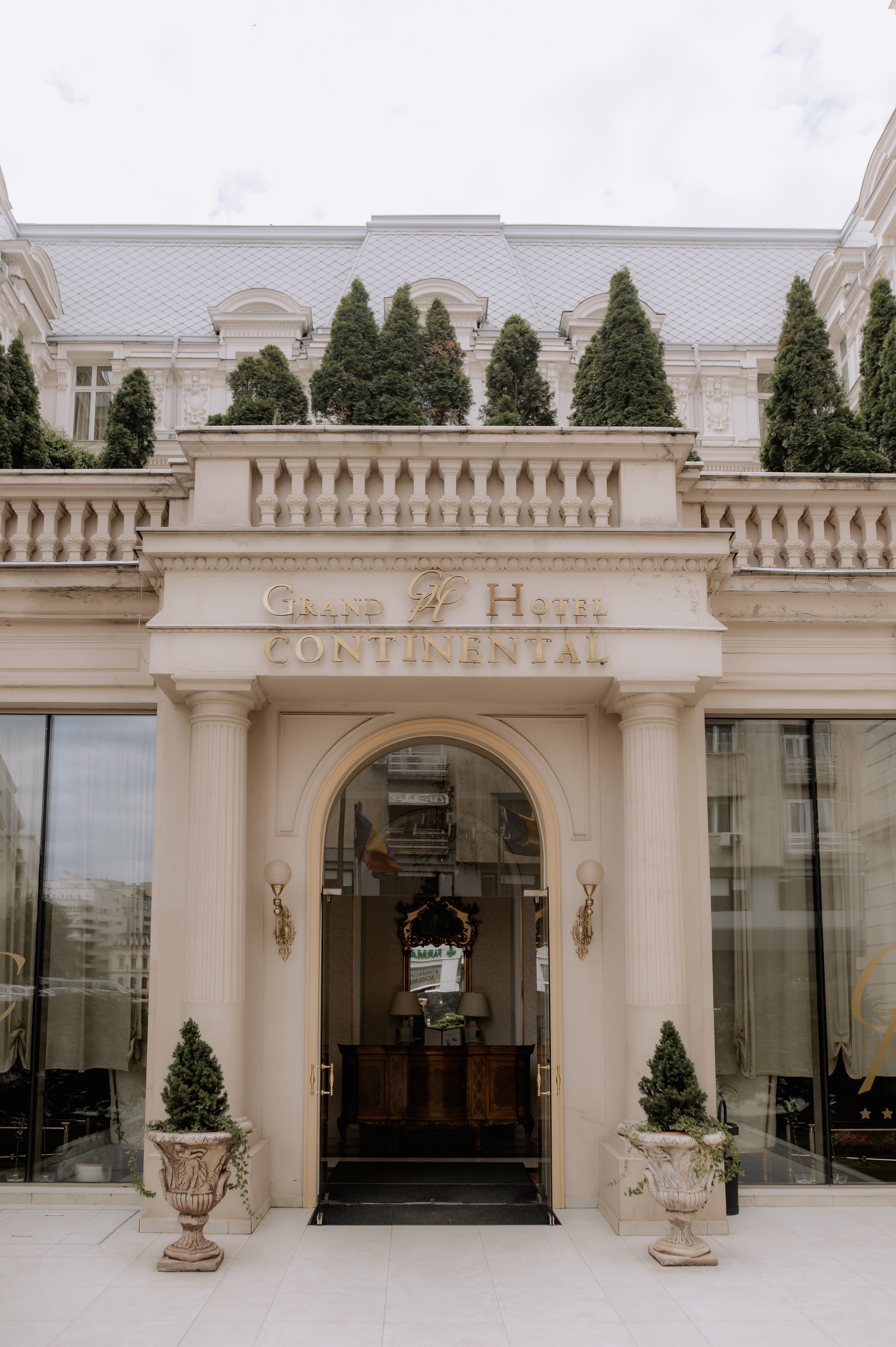 Fotograf Nunta Bucuresti la Baroque Events and Garden. Proud Vision Weddings | Wedding Photography & Film — Servicii profesionale Foto Video Nunta Iasi